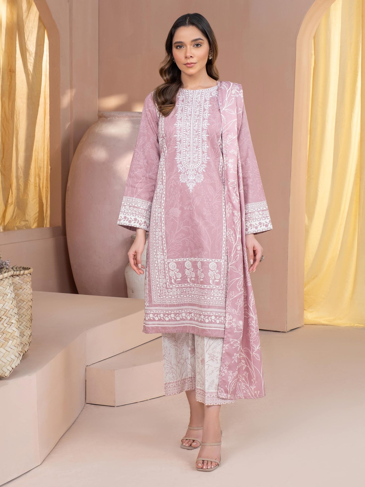 3 Piece Khaddar Suit-Embroidered (Unstitched)