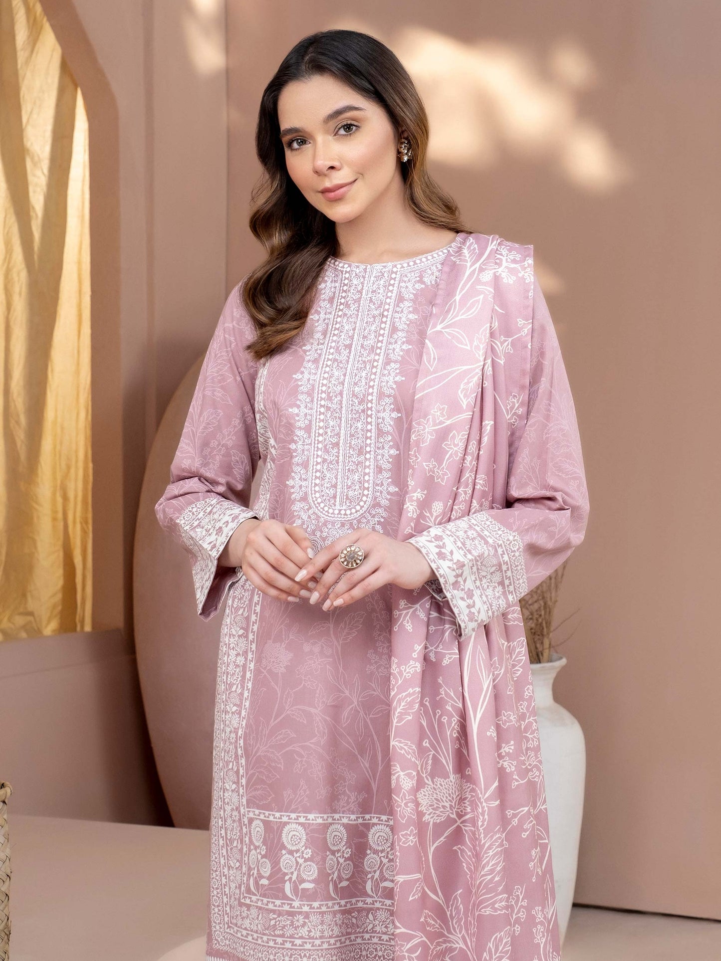 3 Piece Khaddar Suit-Embroidered (Unstitched)