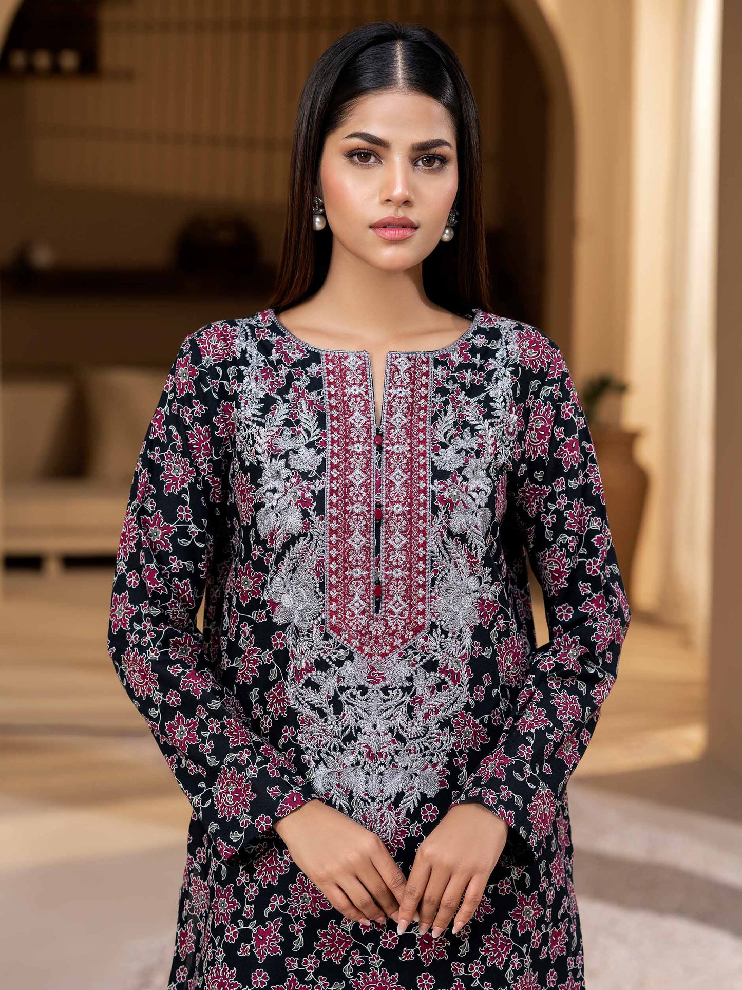 2 Piece Khaddar Suit-Embroidered (Unstitched)