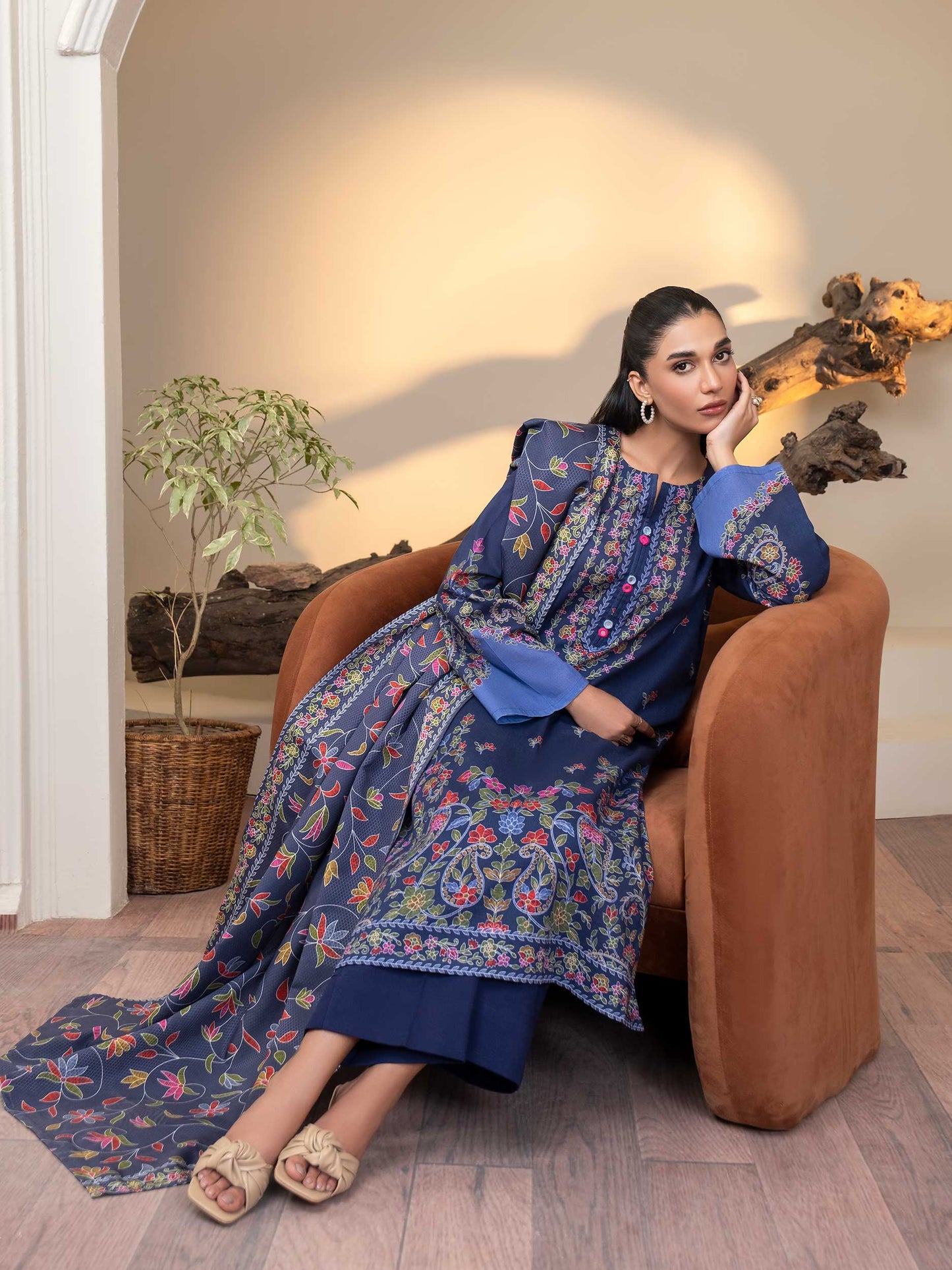 2 Piece Khaddar Suit-Printed (Unstitched)