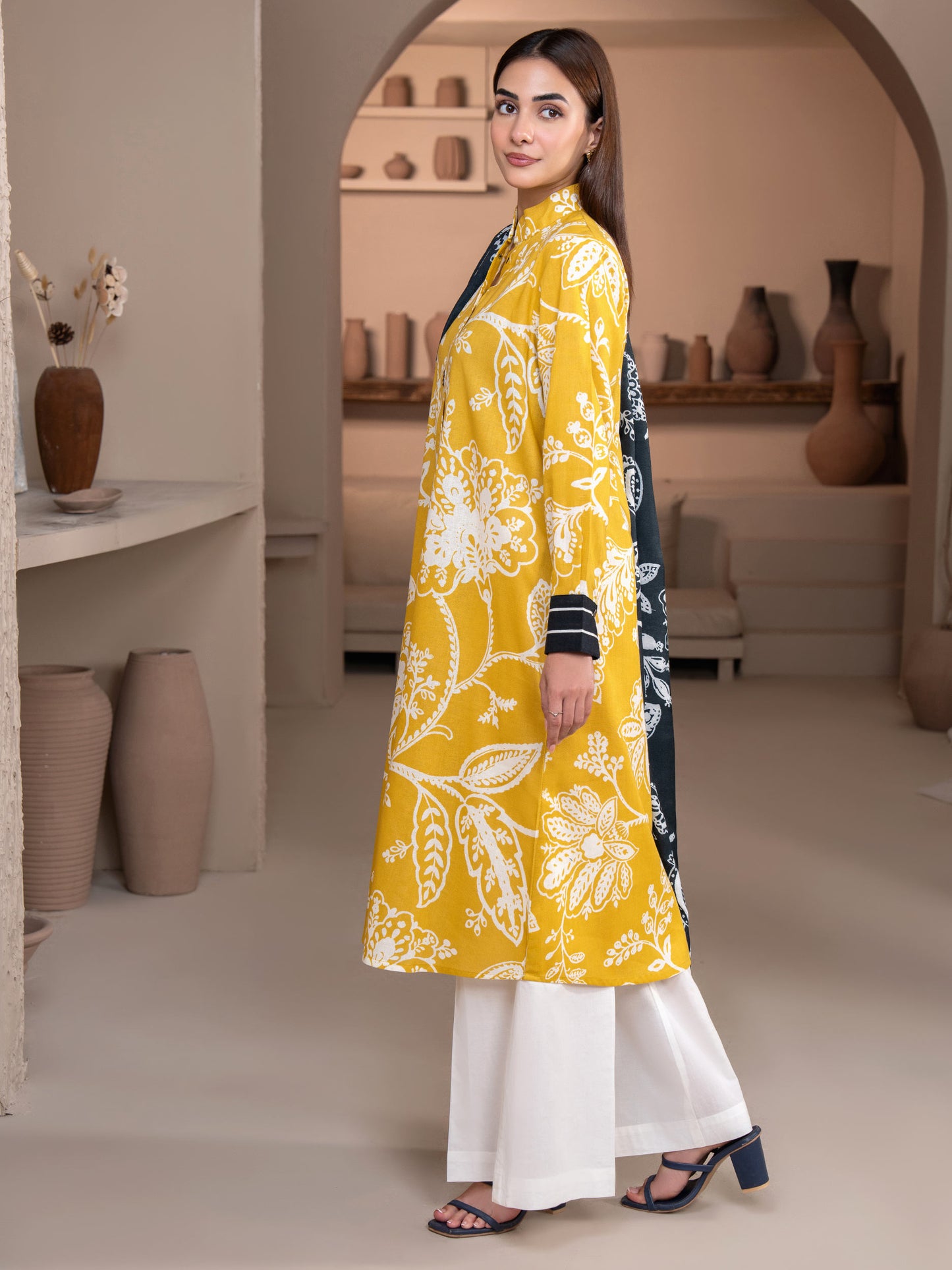 2 Piece Khaddar Suit-Printed (Unstitched)