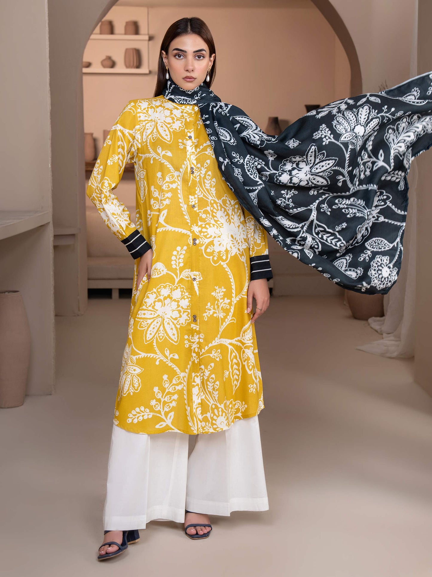 2 Piece Khaddar Suit-Printed (Unstitched)