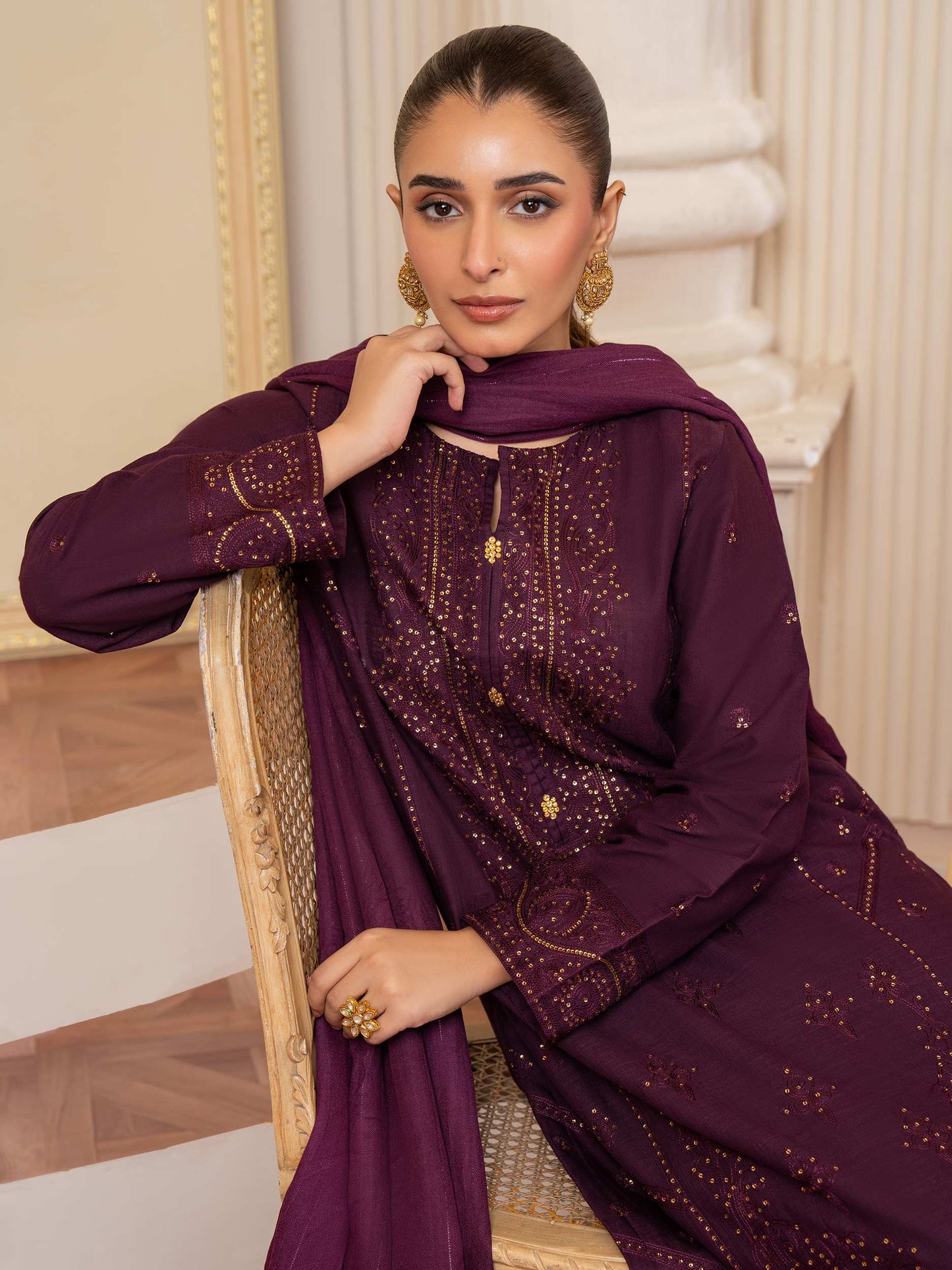 3 Piece Khaddar Suit-Embroidered (Unstitched)