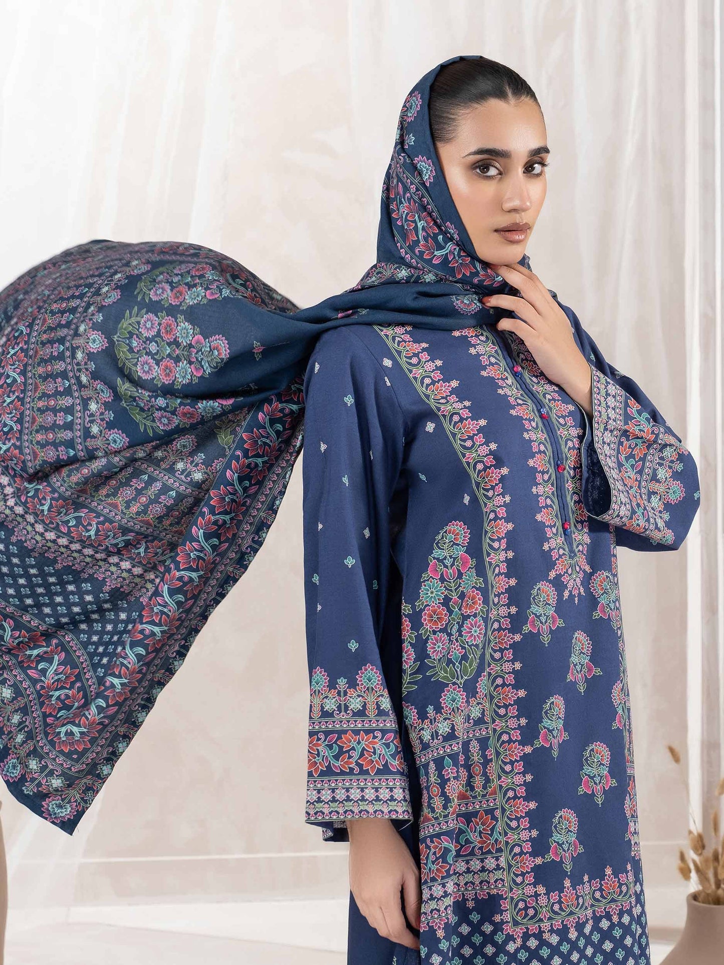 3 Piece Khaddar Suit-Paste Print (Unstitched)