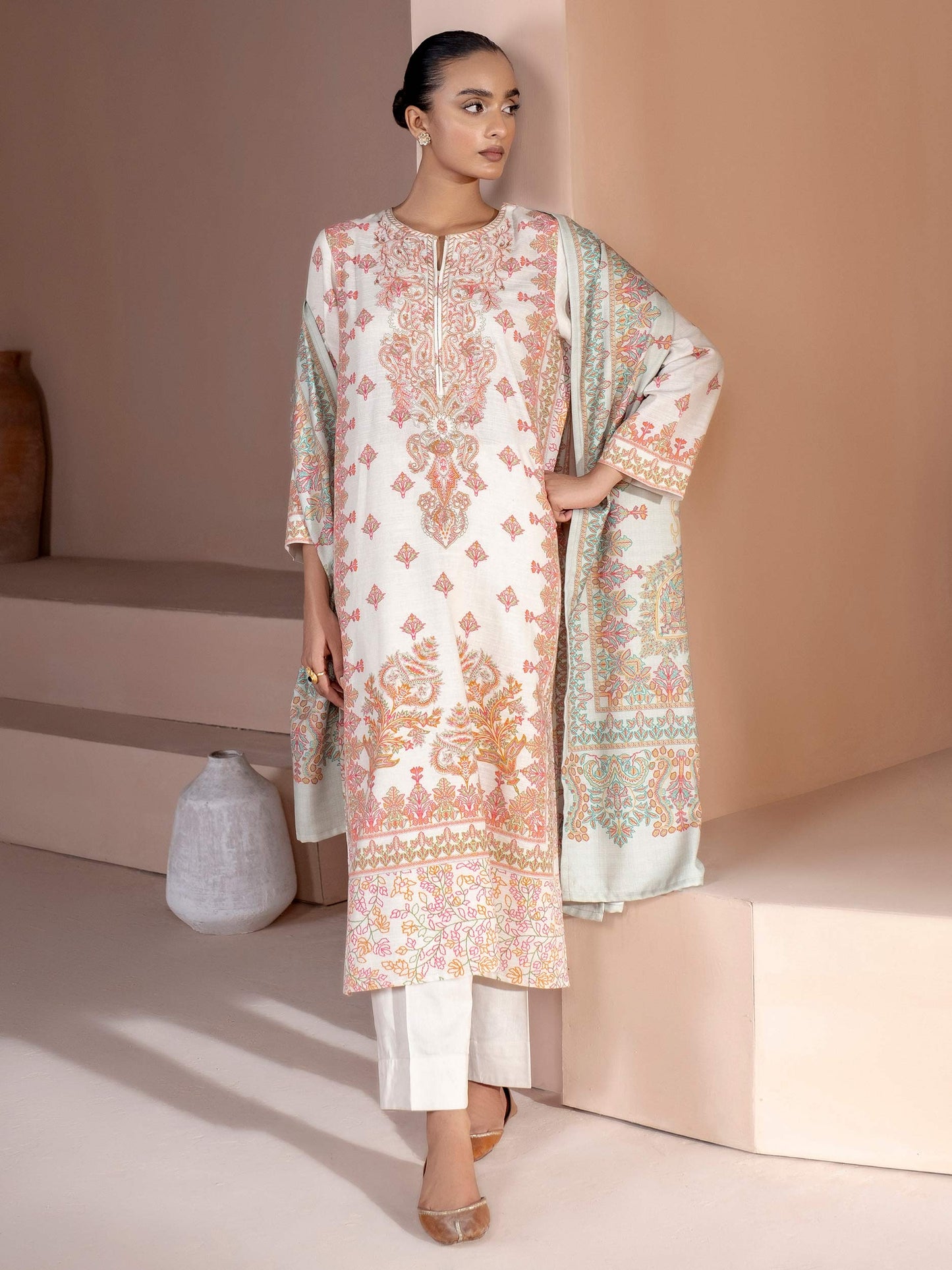 3 Piece Khaddar Suit-Embroidered (Unstitched)