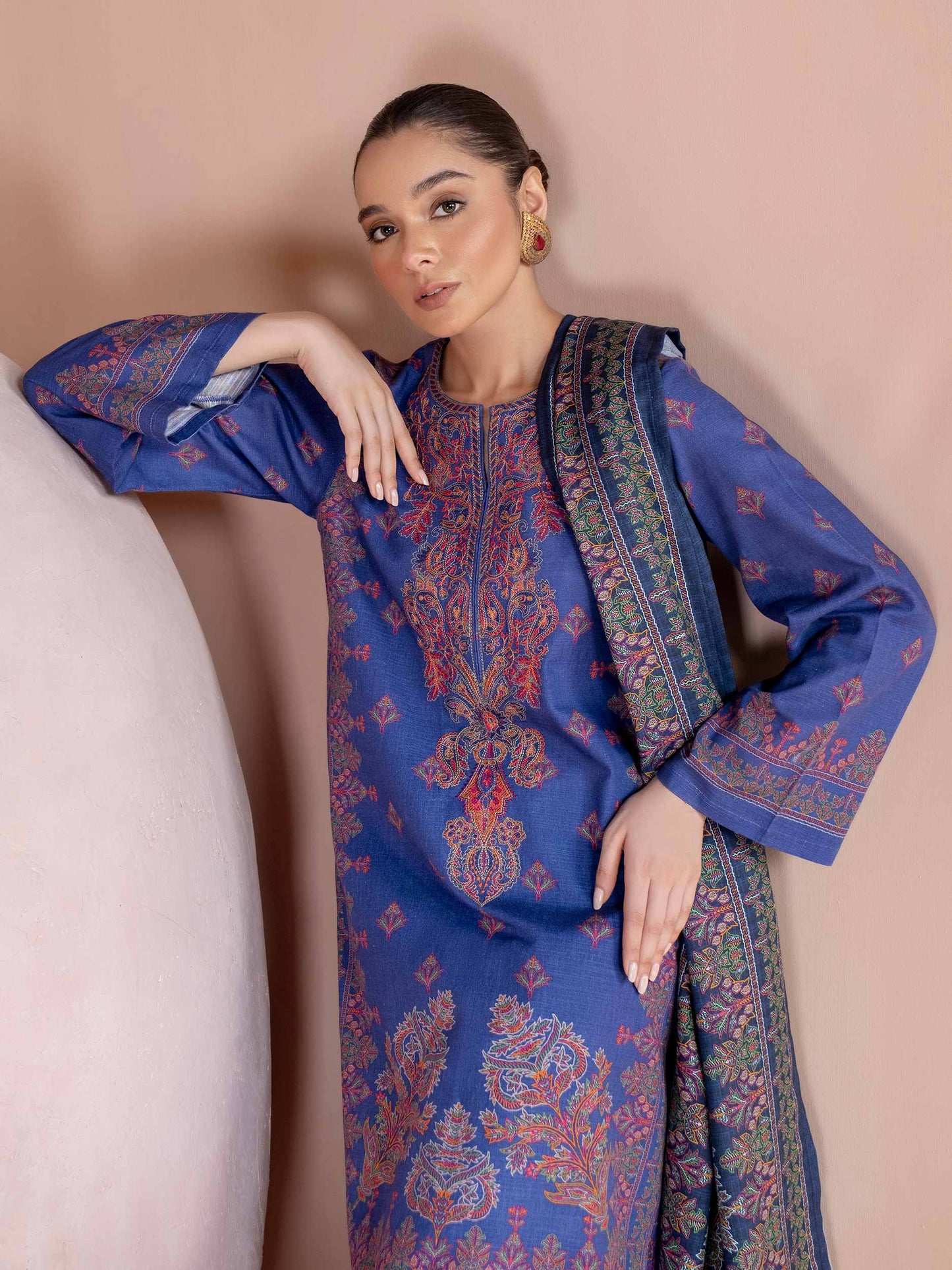 3 Piece Khaddar Suit-Embroidered (Unstitched)