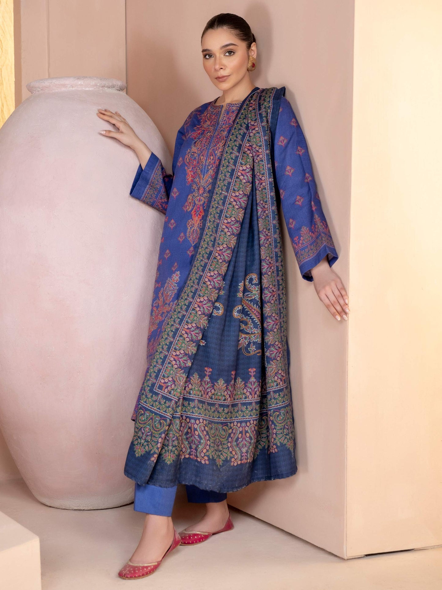 3 Piece Khaddar Suit-Embroidered (Unstitched)