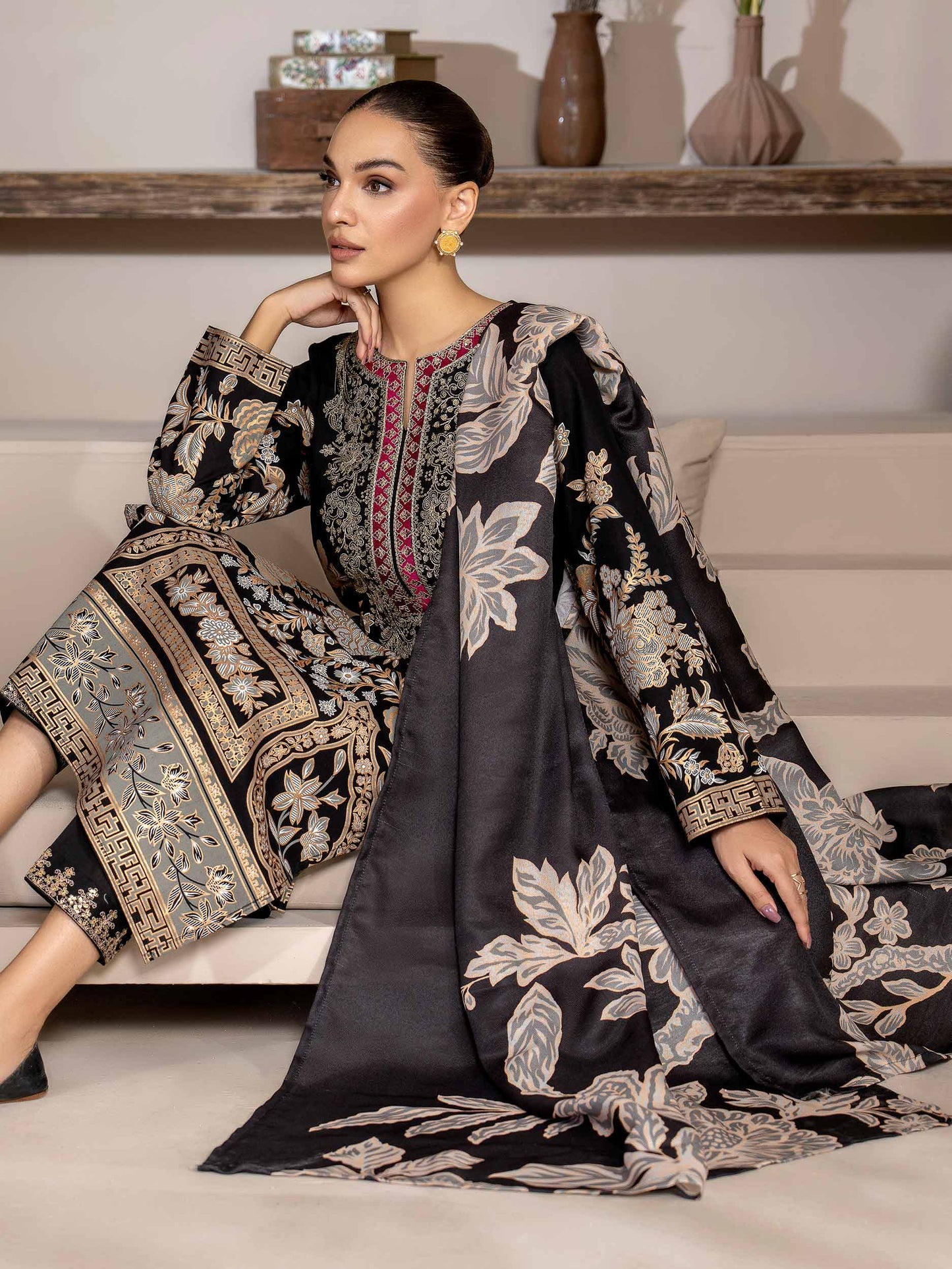 3 Piece Khaddar Suit-Embroidered (Unstitched)