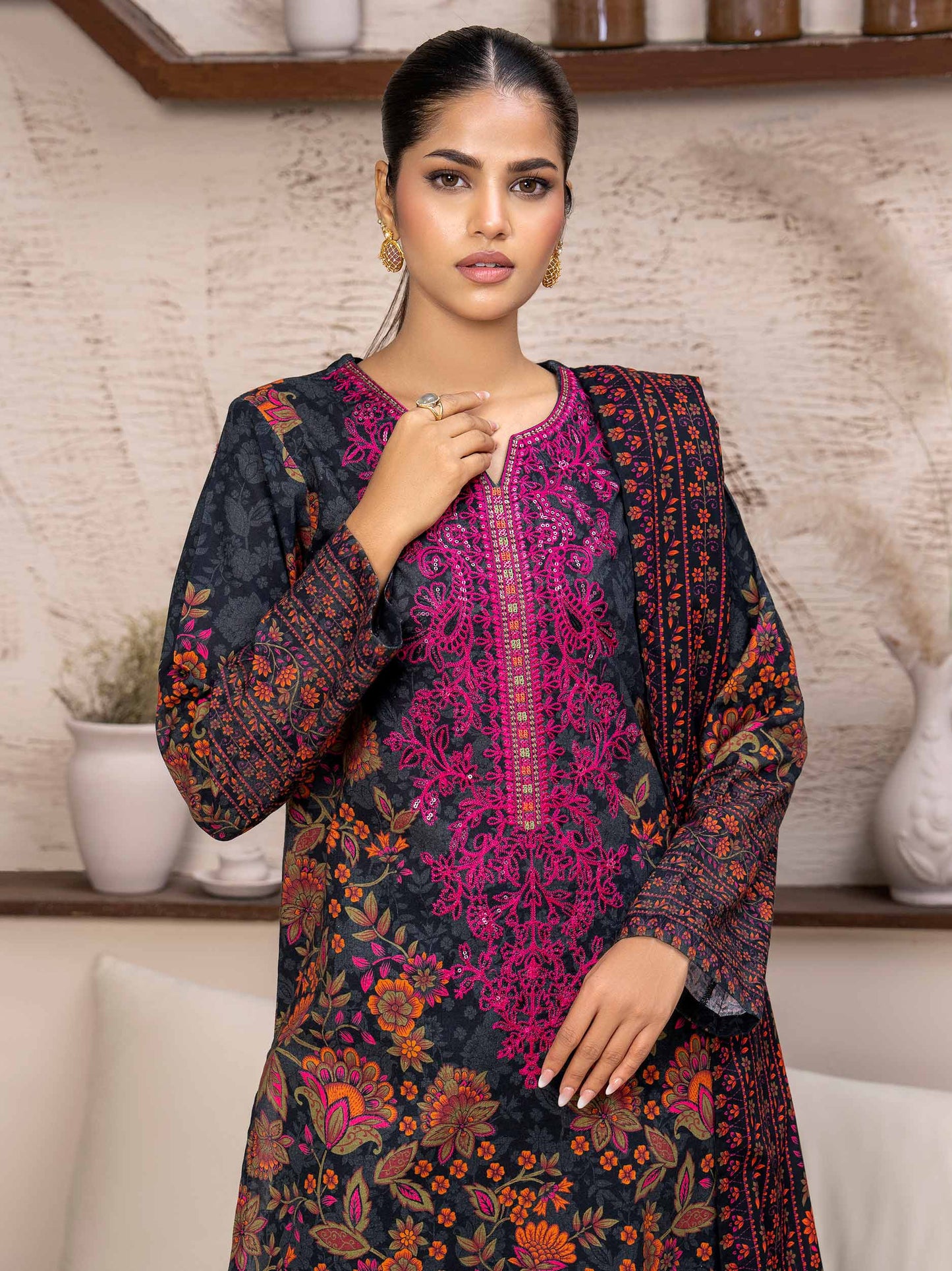 3 Piece Khaddar Suit-Embroidered (Unstitched)