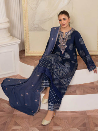 3-piece-khaddar-suit-embroidered-(unstitched)