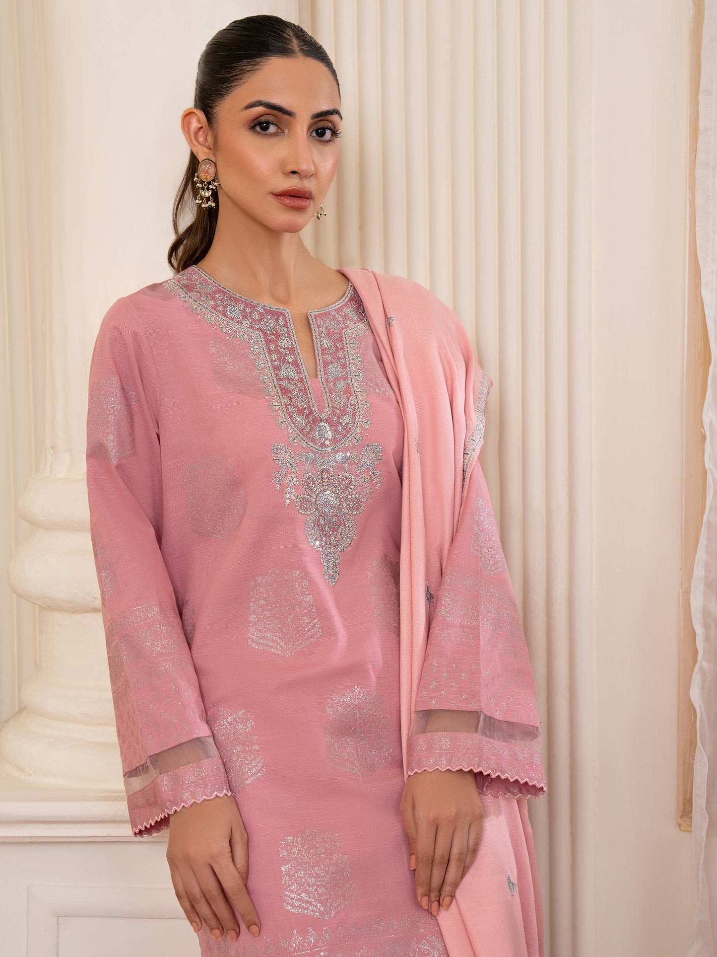 3 Piece Khaddar Suit-Embroidered (Unstitched)