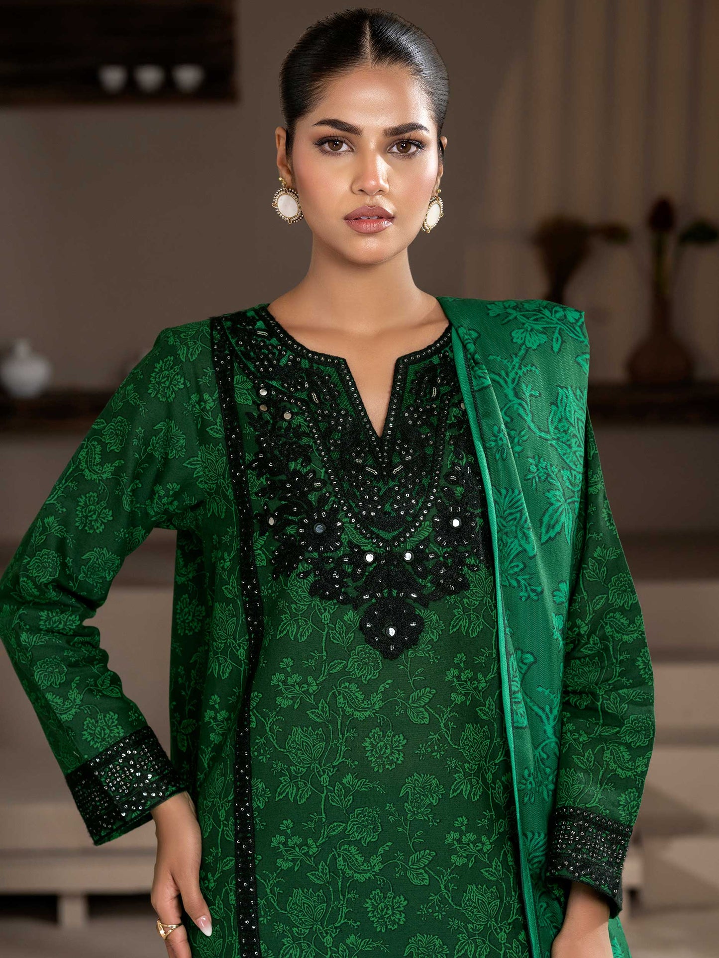 3 Piece Khaddar Suit-Embroidered (Unstitched)