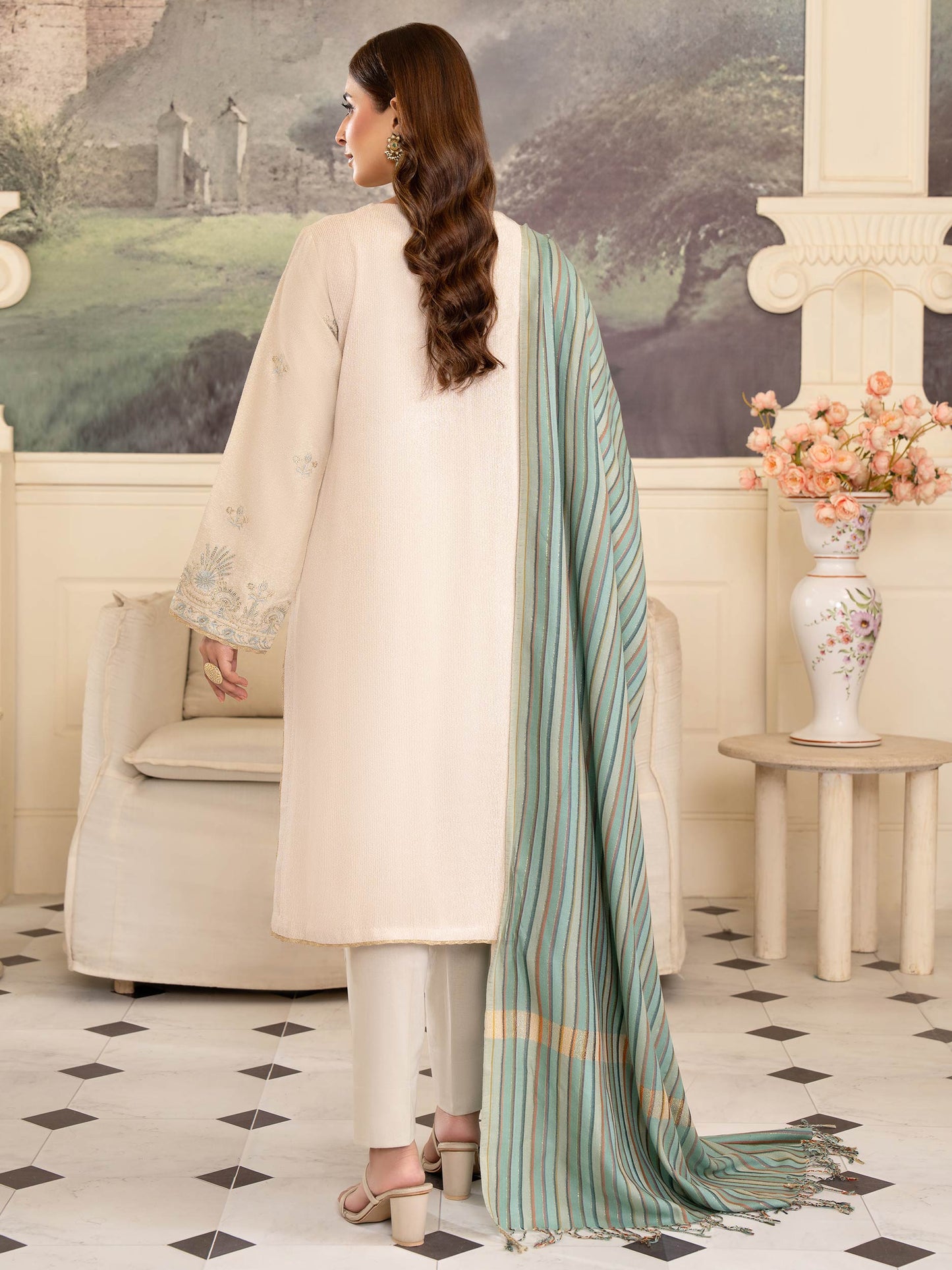 3 Piece Karandi Suit-Embroidered (Unstitched)