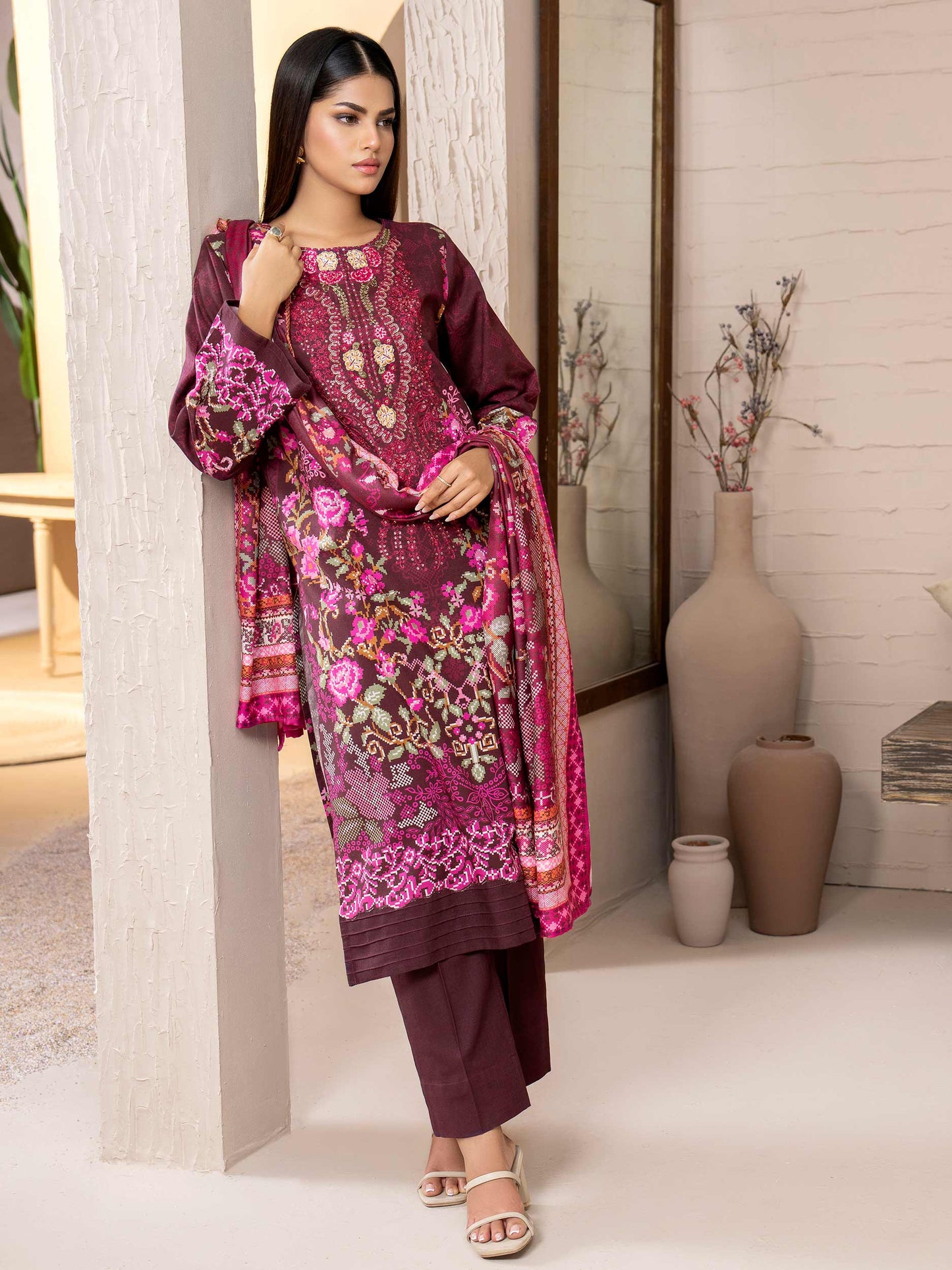 3 Piece Khaddar Suit-Embroidered (Unstitched)