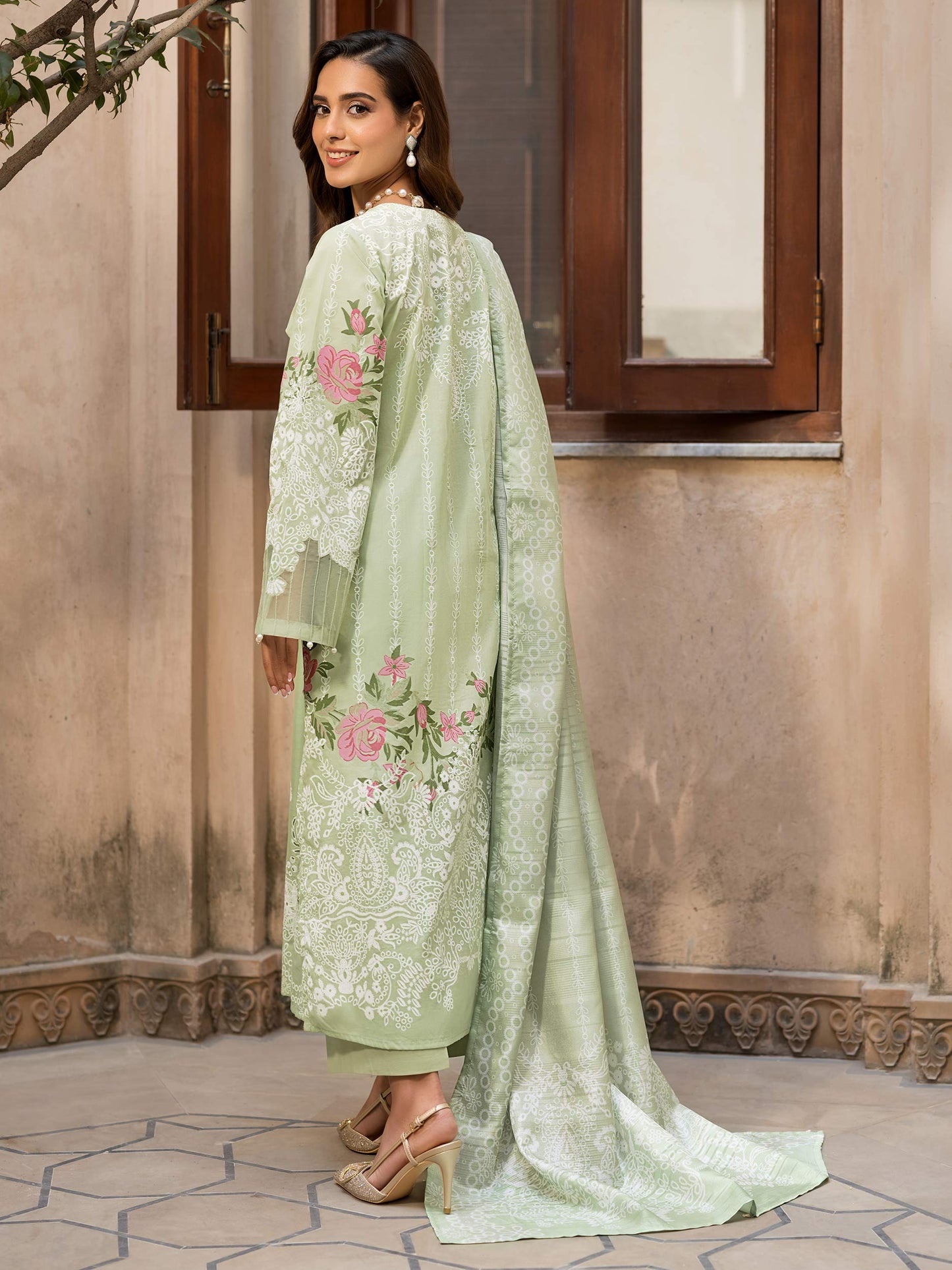 3 Piece Lawn Suit-Embroidered (Unstitched)