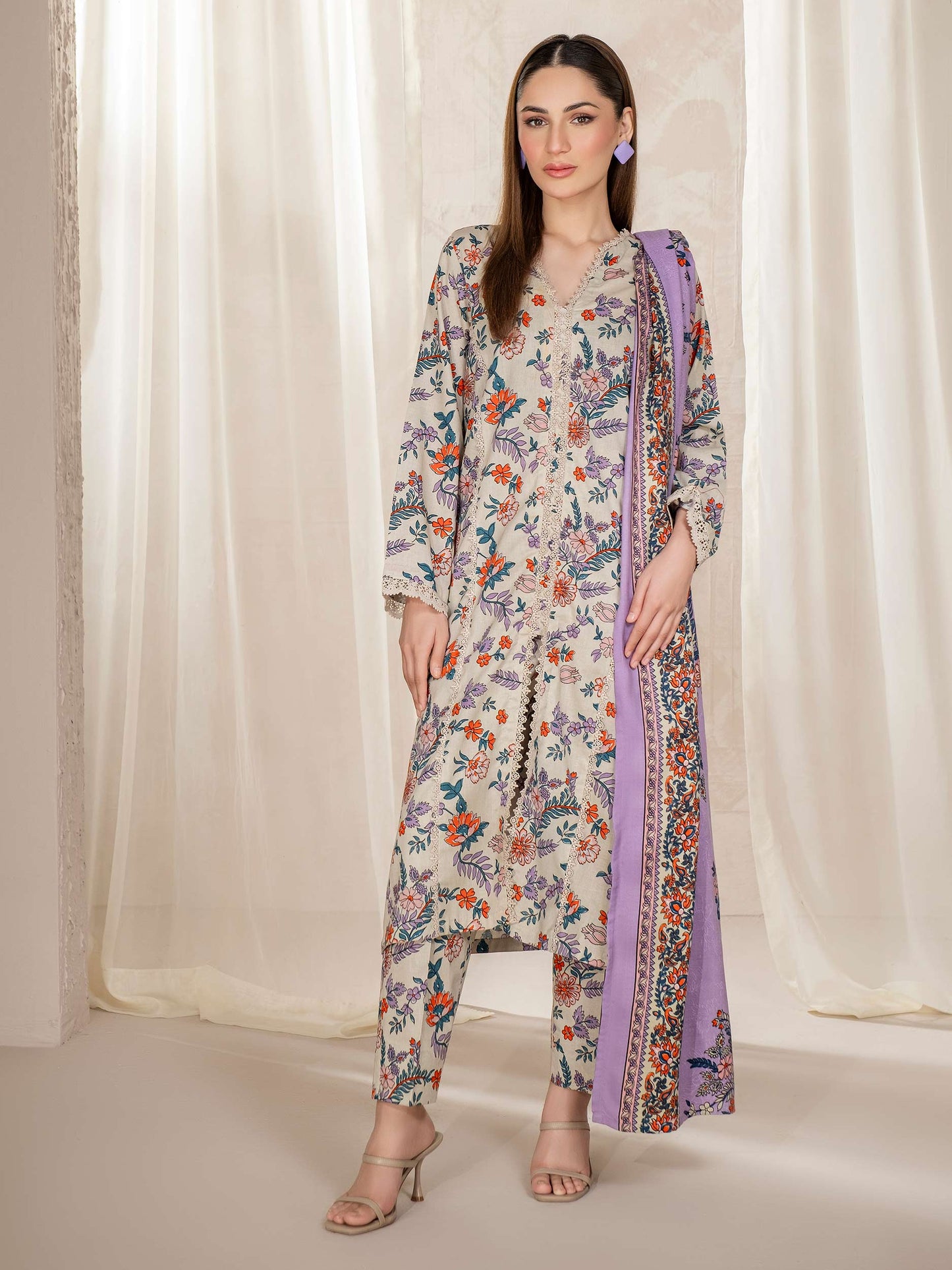 3 Piece Khaddar Suit-Printed (Unstitched)