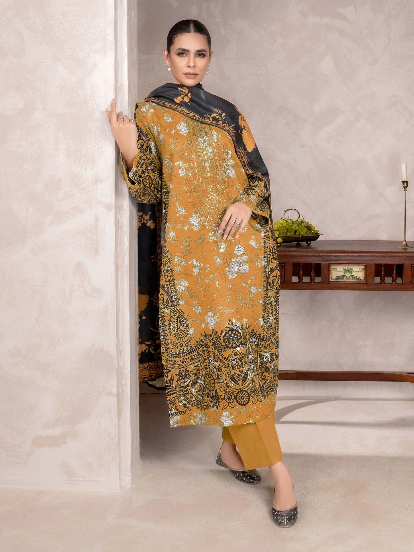 3 Piece Khaddar Suit-Embroidered (Unstitched)