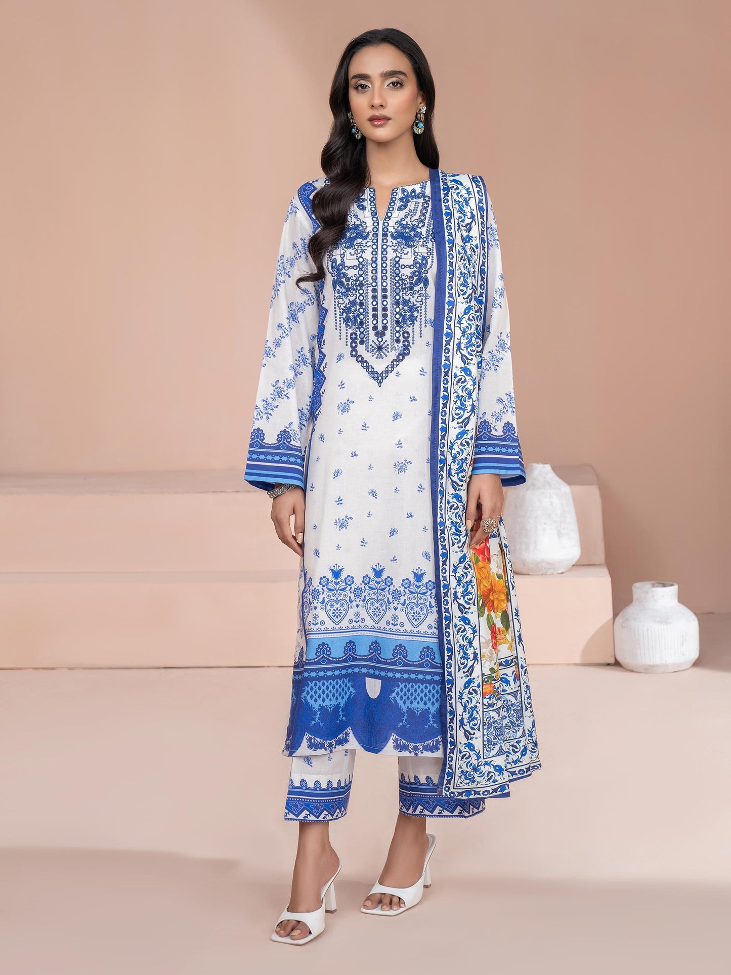 3 Piece Khaddar Suit-Embroidered (Unstitched)