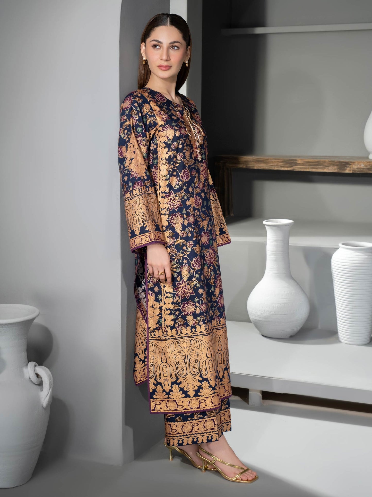 2 Piece Khaddar Suit-Printed (Unstitched)