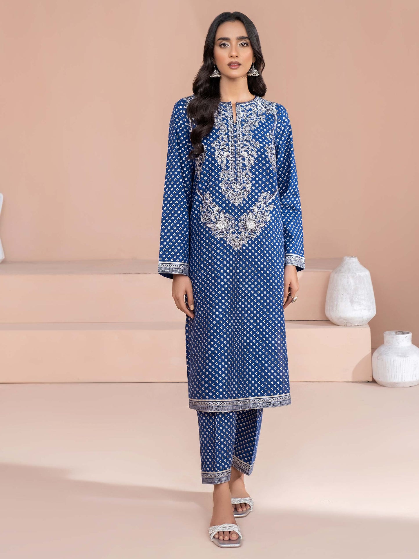 2 Piece Khaddar Suit-Embroidered (Unstitched)