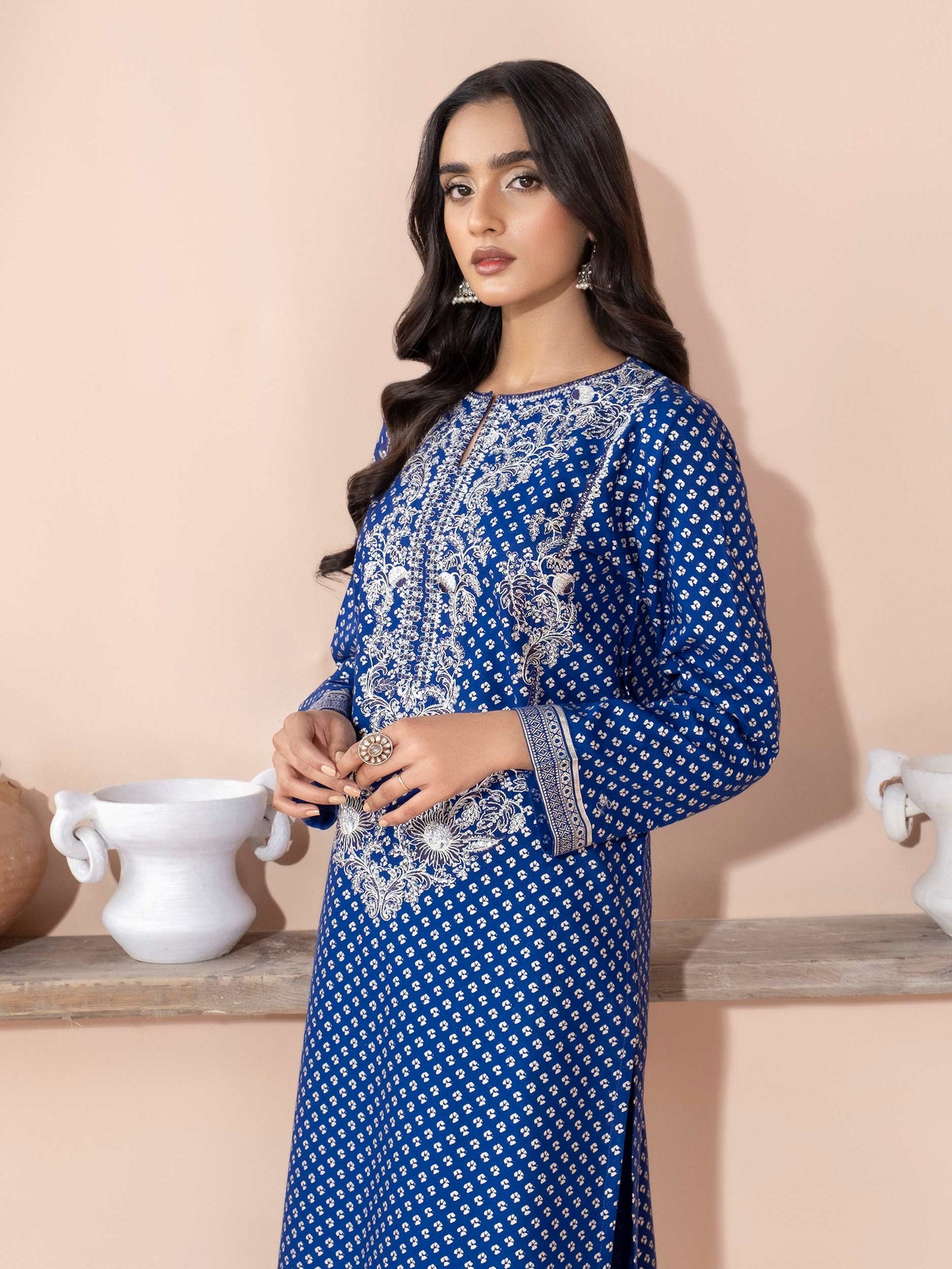 2 Piece Khaddar Suit-Embroidered (Unstitched)