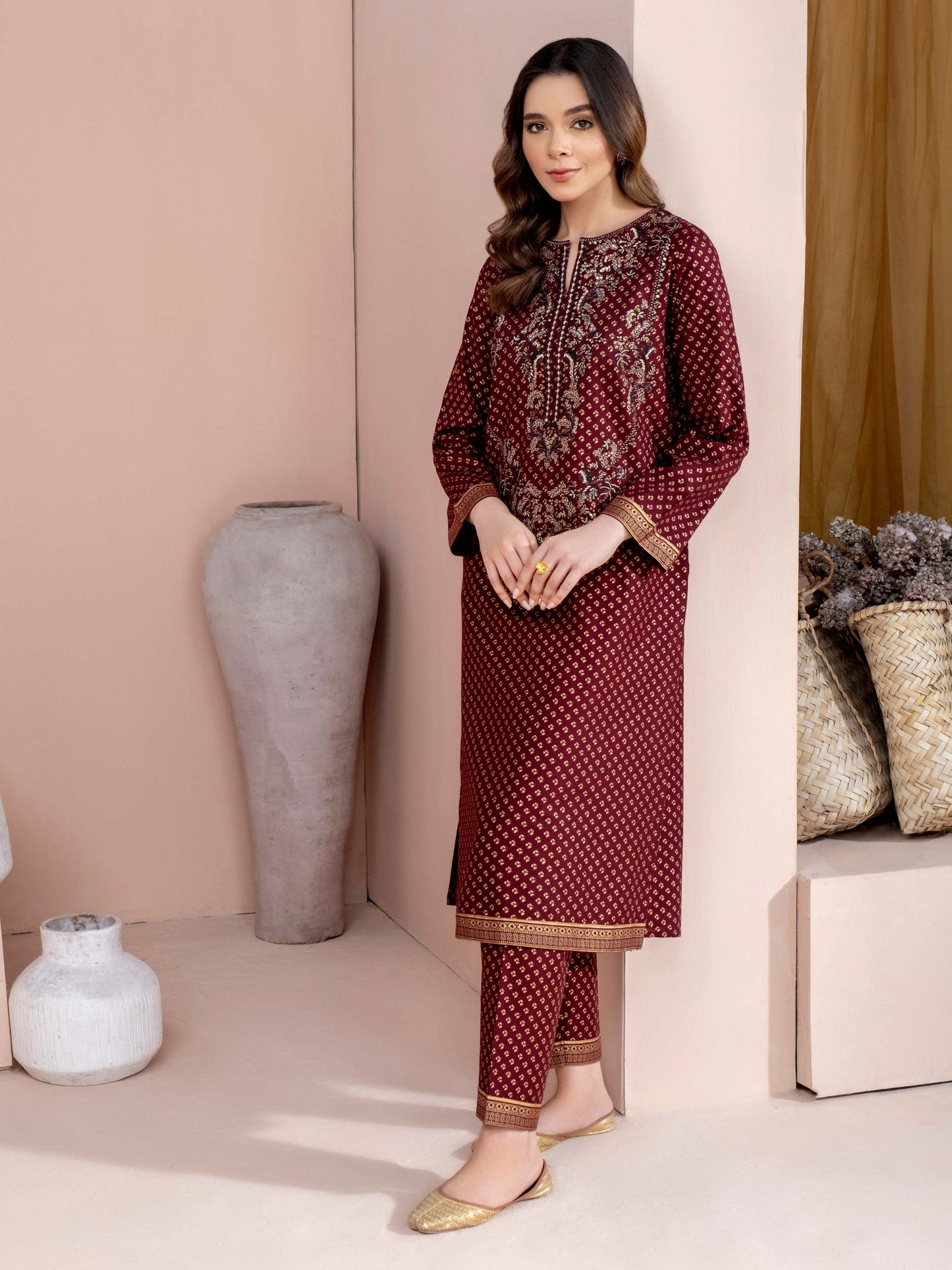 2 Piece Khaddar Suit-Embroidered (Unstitched)