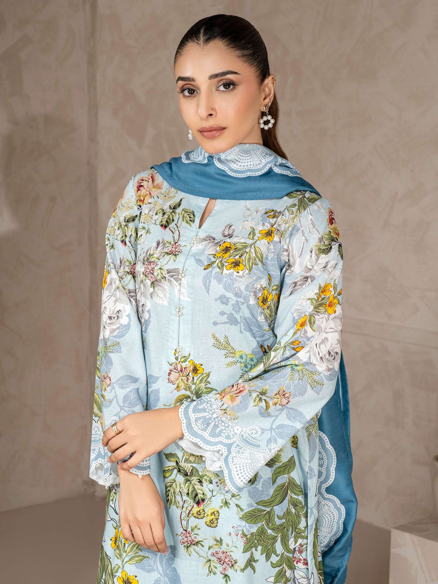 3 Piece Khaddar Suit-Printed (Unstitched)