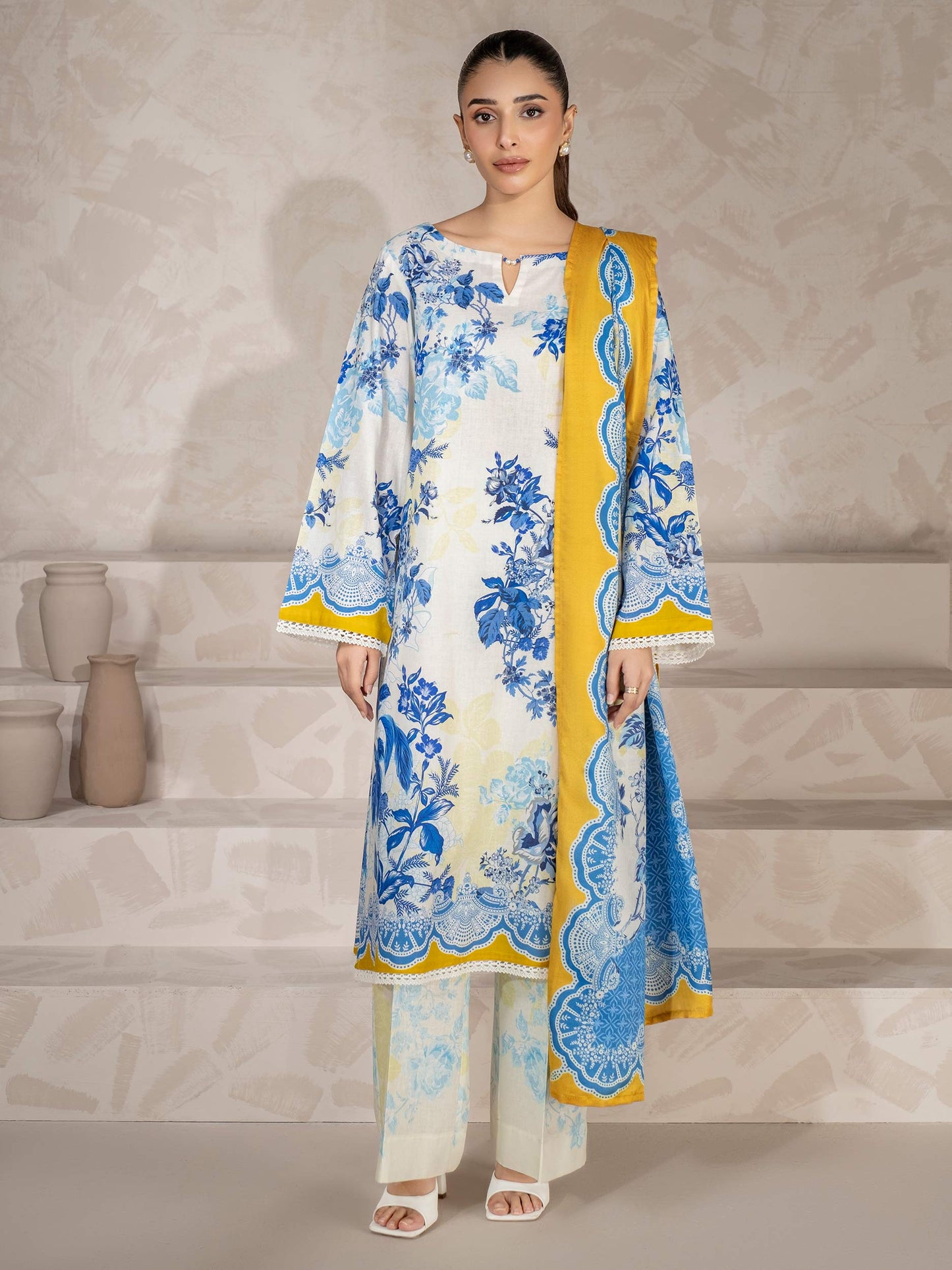 3 Piece Khaddar Suit-Printed (Unstitched)