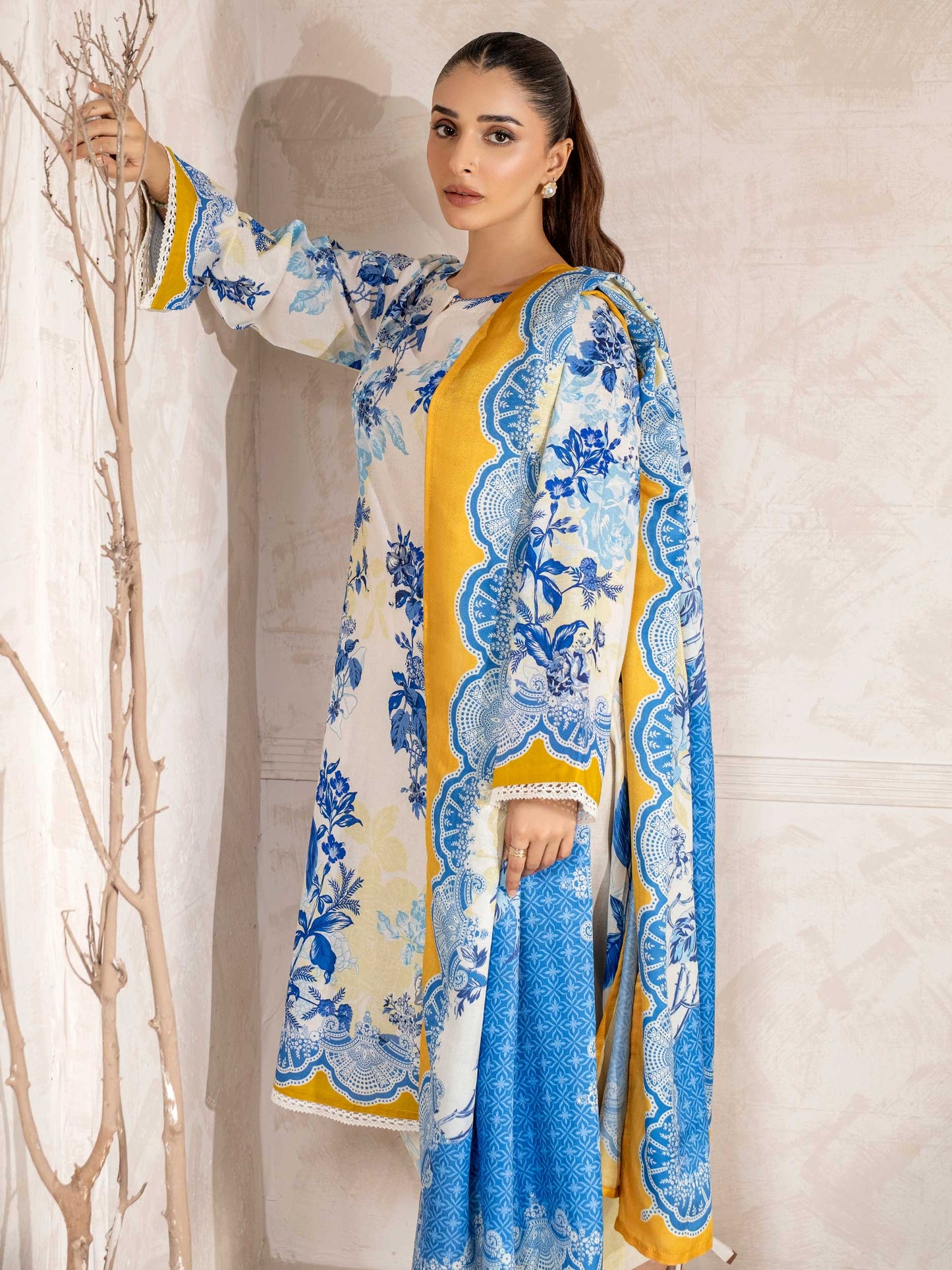 3 Piece Khaddar Suit-Printed (Unstitched)