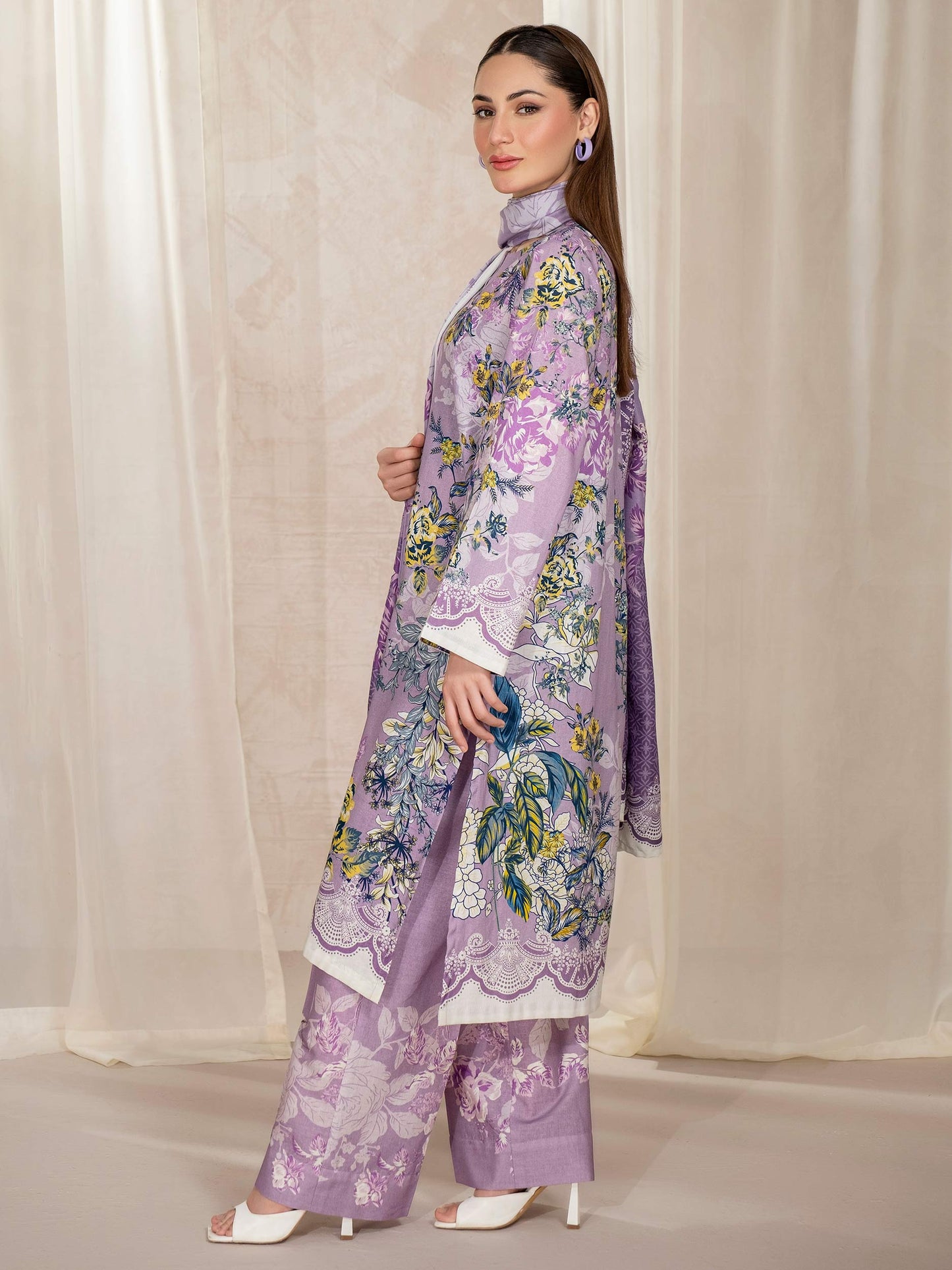 3 Piece Khaddar Suit-Printed (Unstitched)