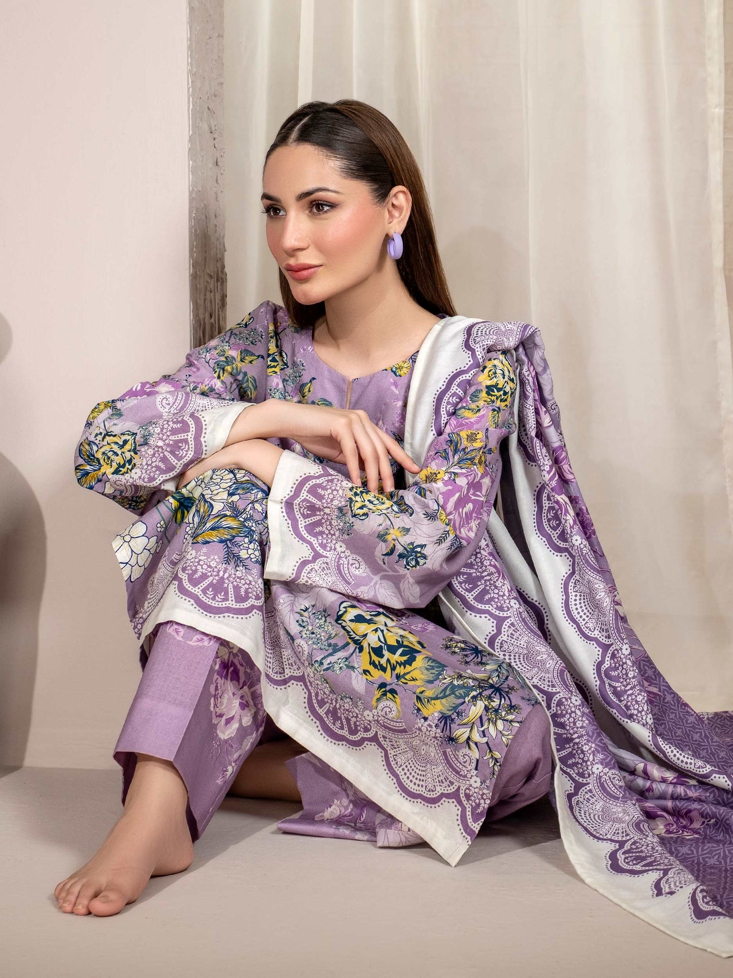 3 Piece Khaddar Suit-Printed (Unstitched)