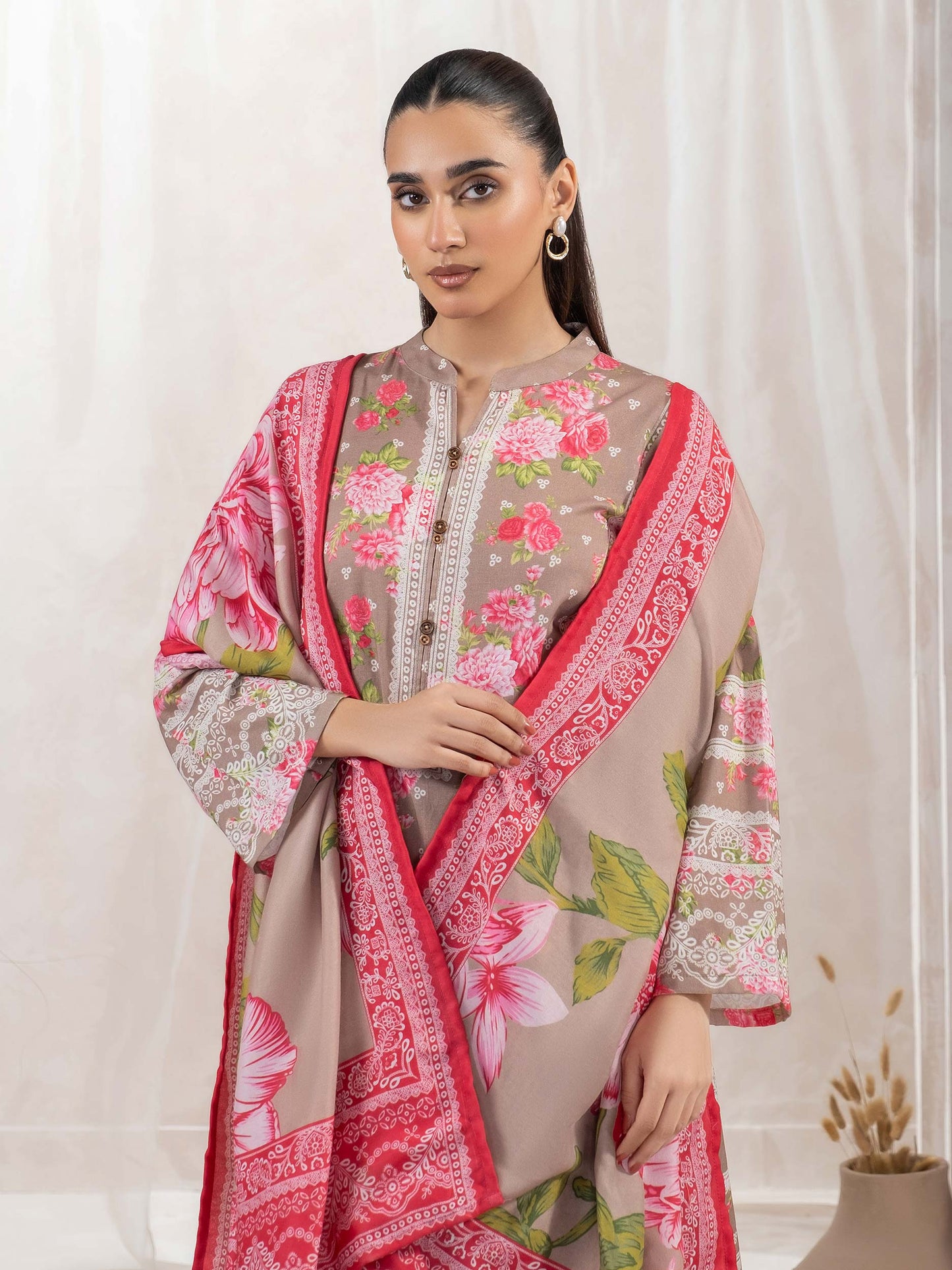 3 Piece Khaddar Suit-Printed (Unstitched)