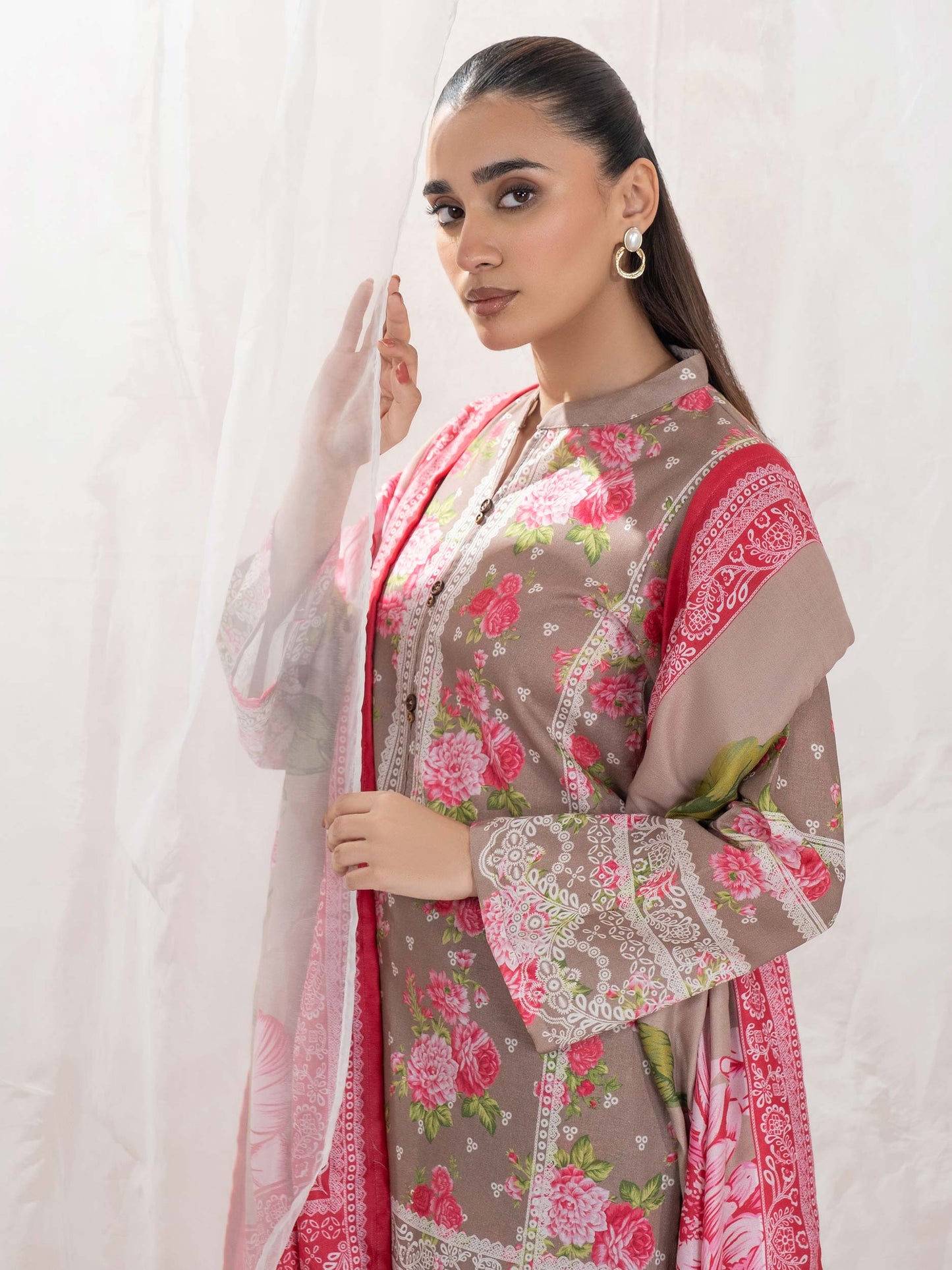 3 Piece Khaddar Suit-Printed (Unstitched)