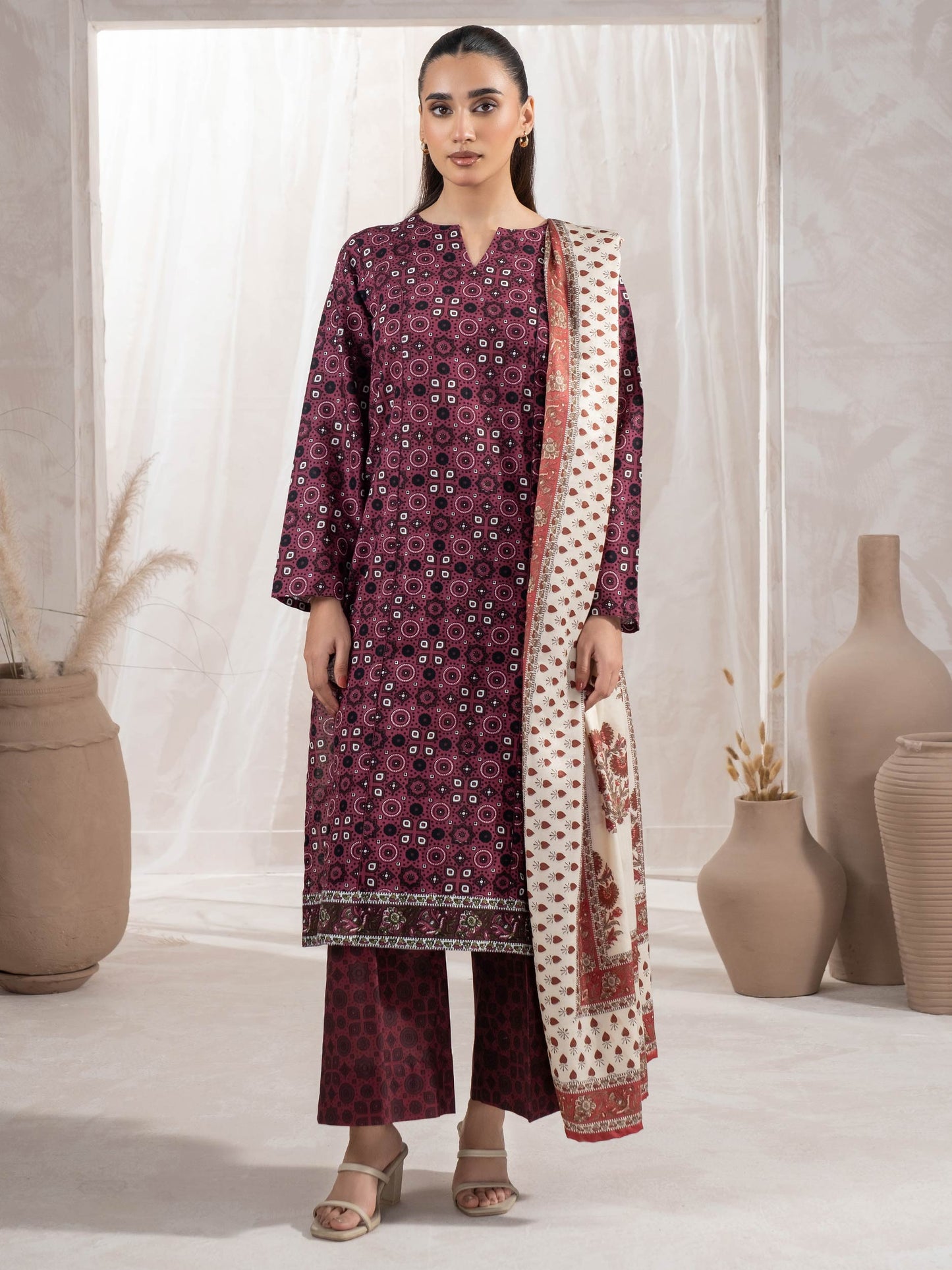 3 Piece Khaddar Suit-Printed (Unstitched)