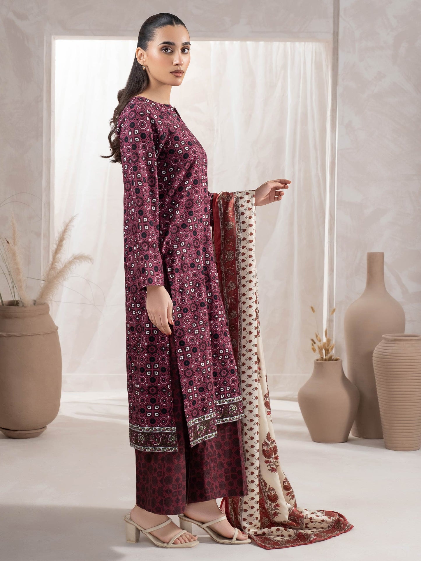 3 Piece Khaddar Suit-Printed (Unstitched)