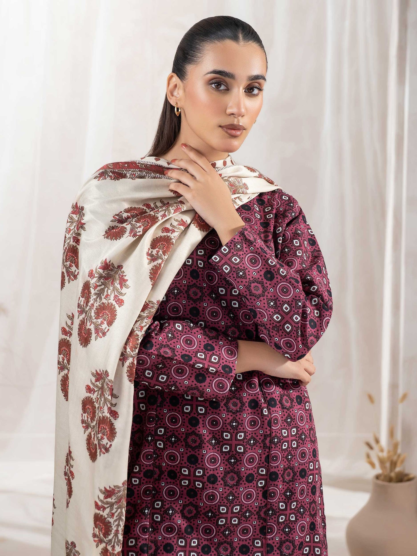 3 Piece Khaddar Suit-Printed (Unstitched)