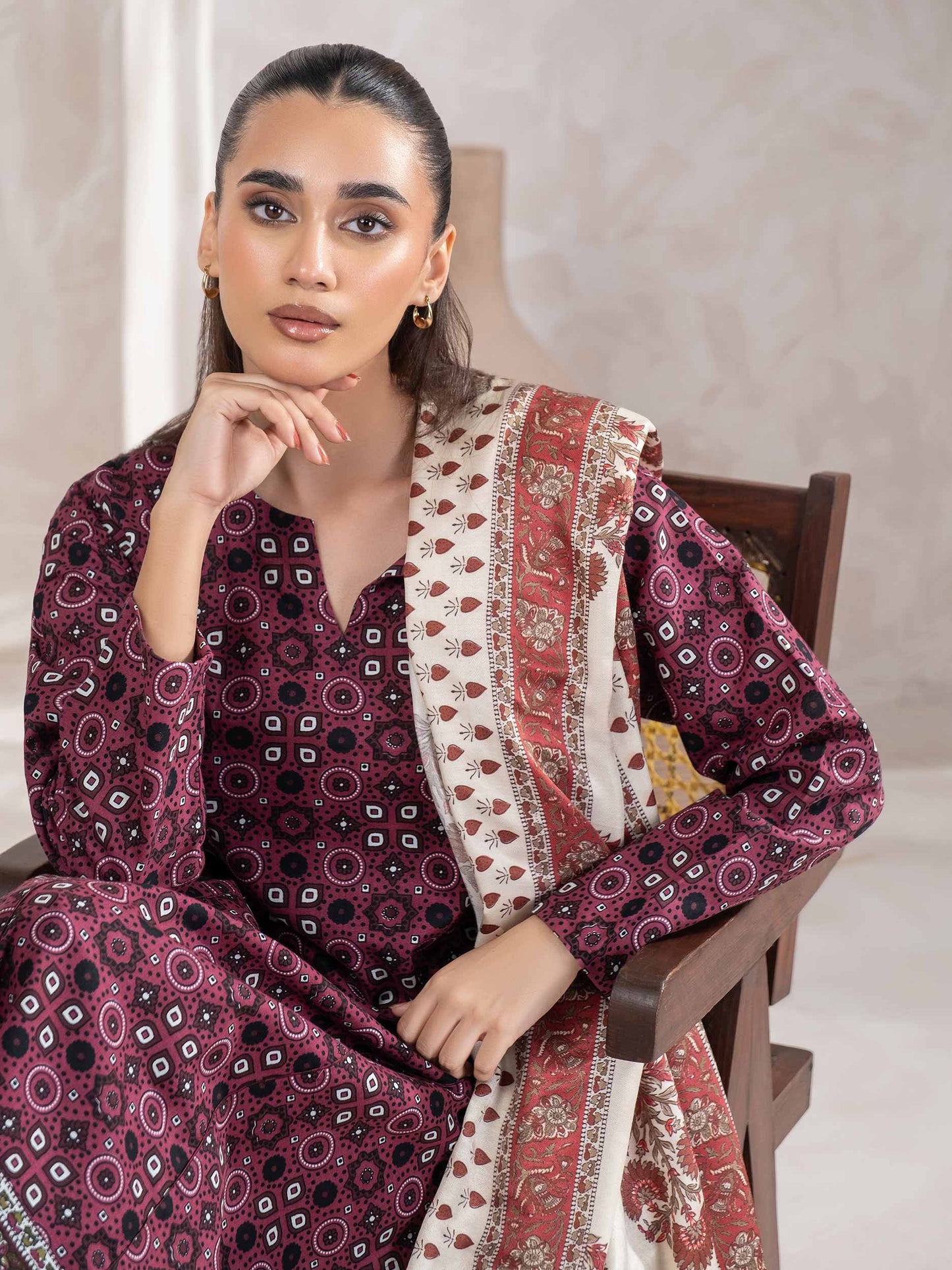 3 Piece Khaddar Suit-Printed (Unstitched)