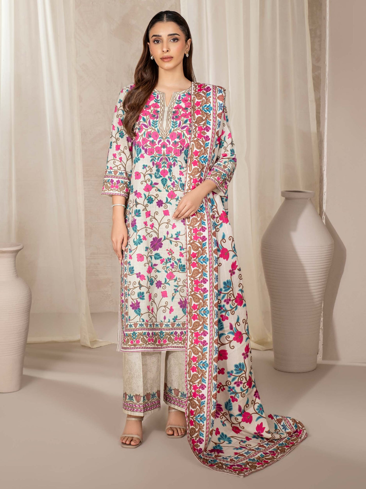 3 Piece Khaddar Suit-Printed (Unstitched)