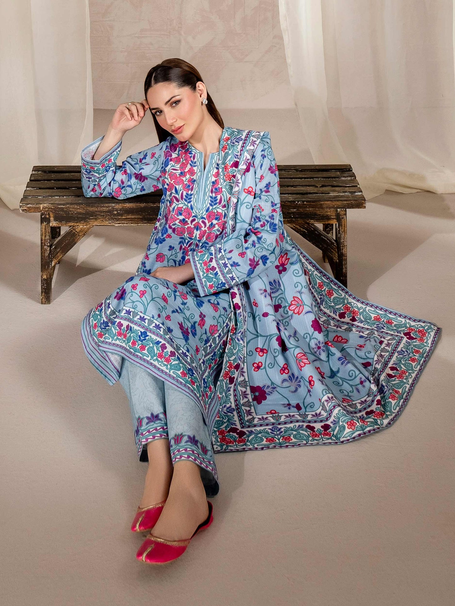 3 Piece Khaddar Suit-Printed (Unstitched)