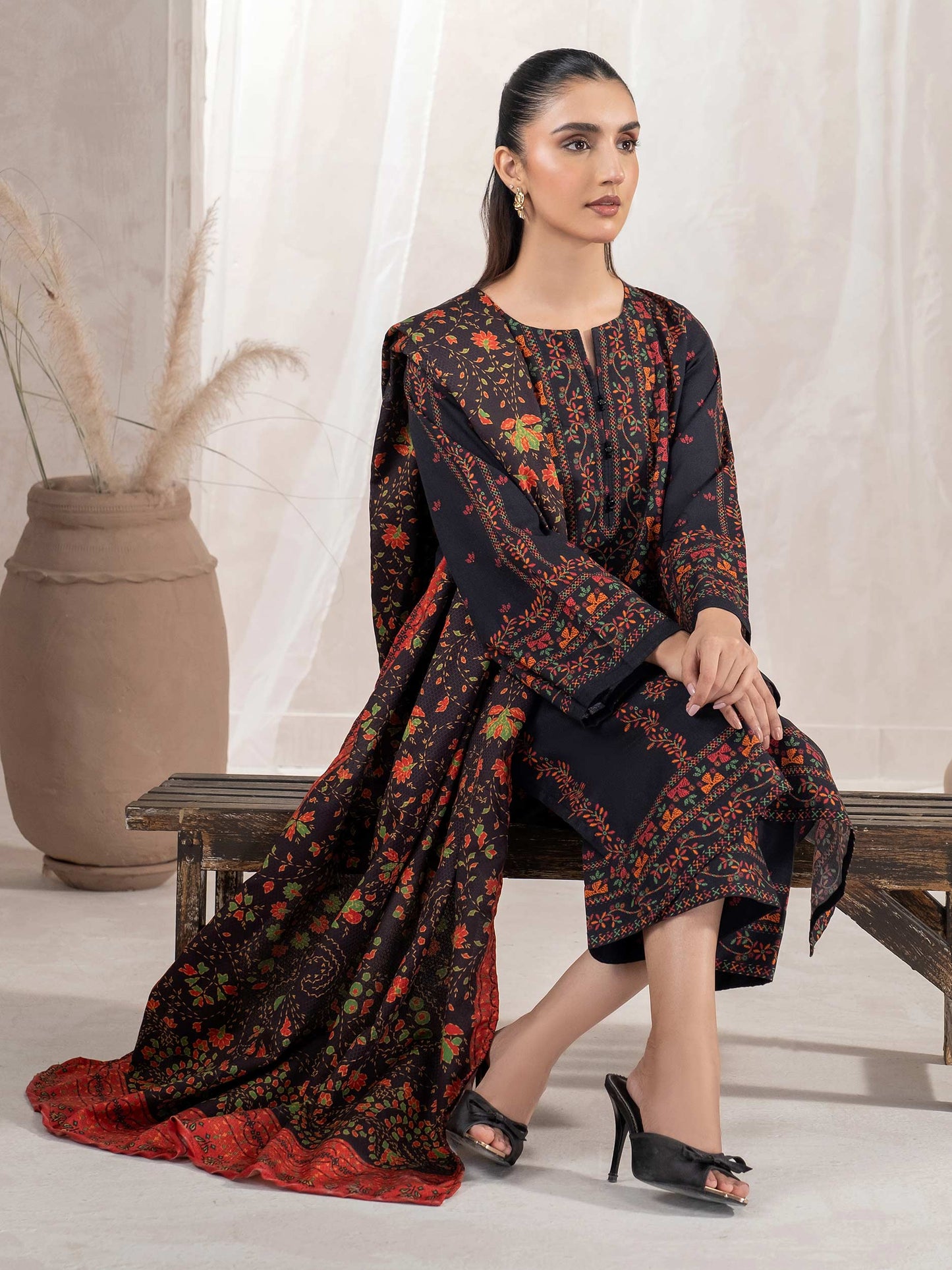 3 Piece Khaddar Suit-Printed (Unstitched)