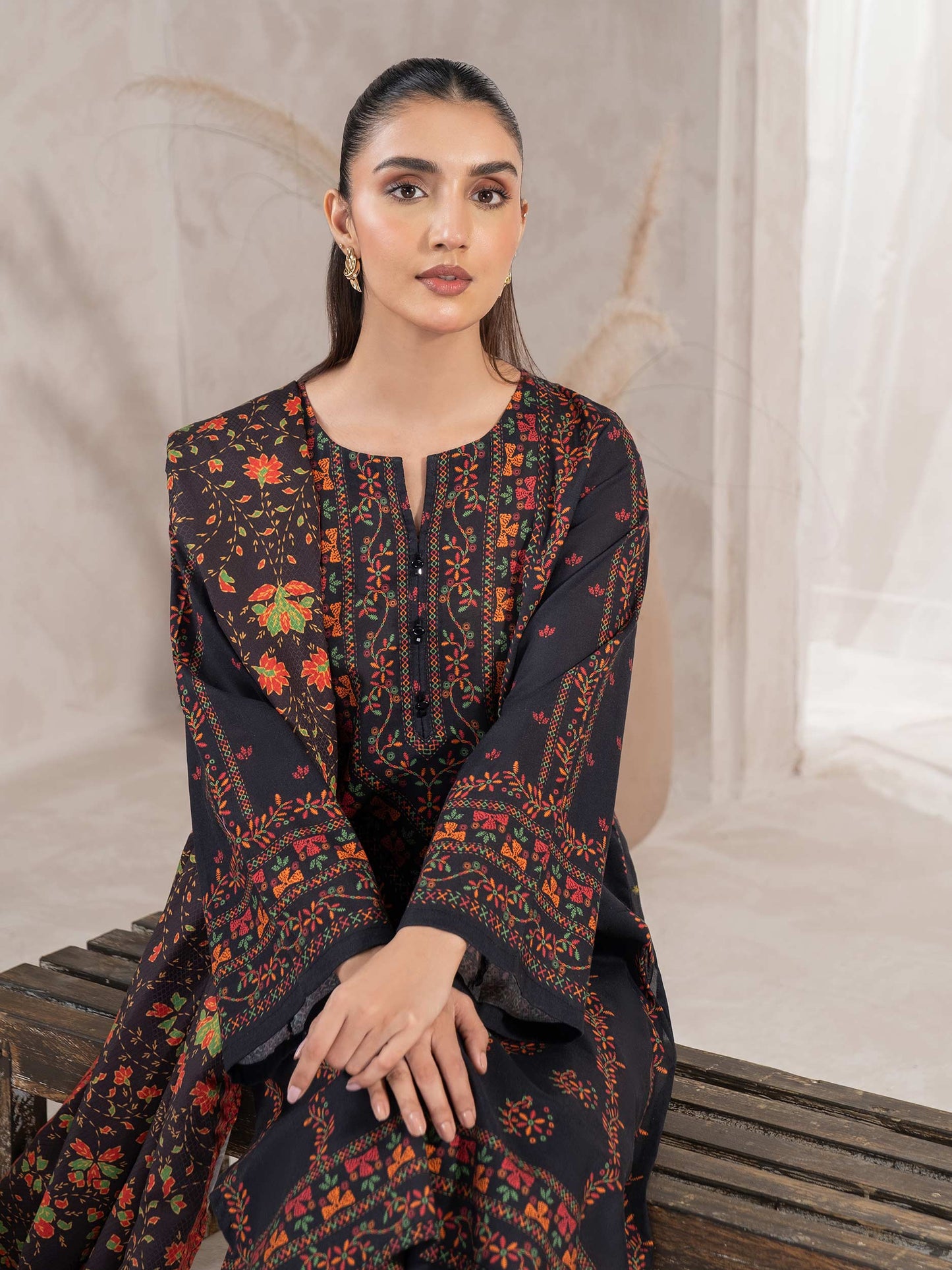 3 Piece Khaddar Suit-Printed (Unstitched)