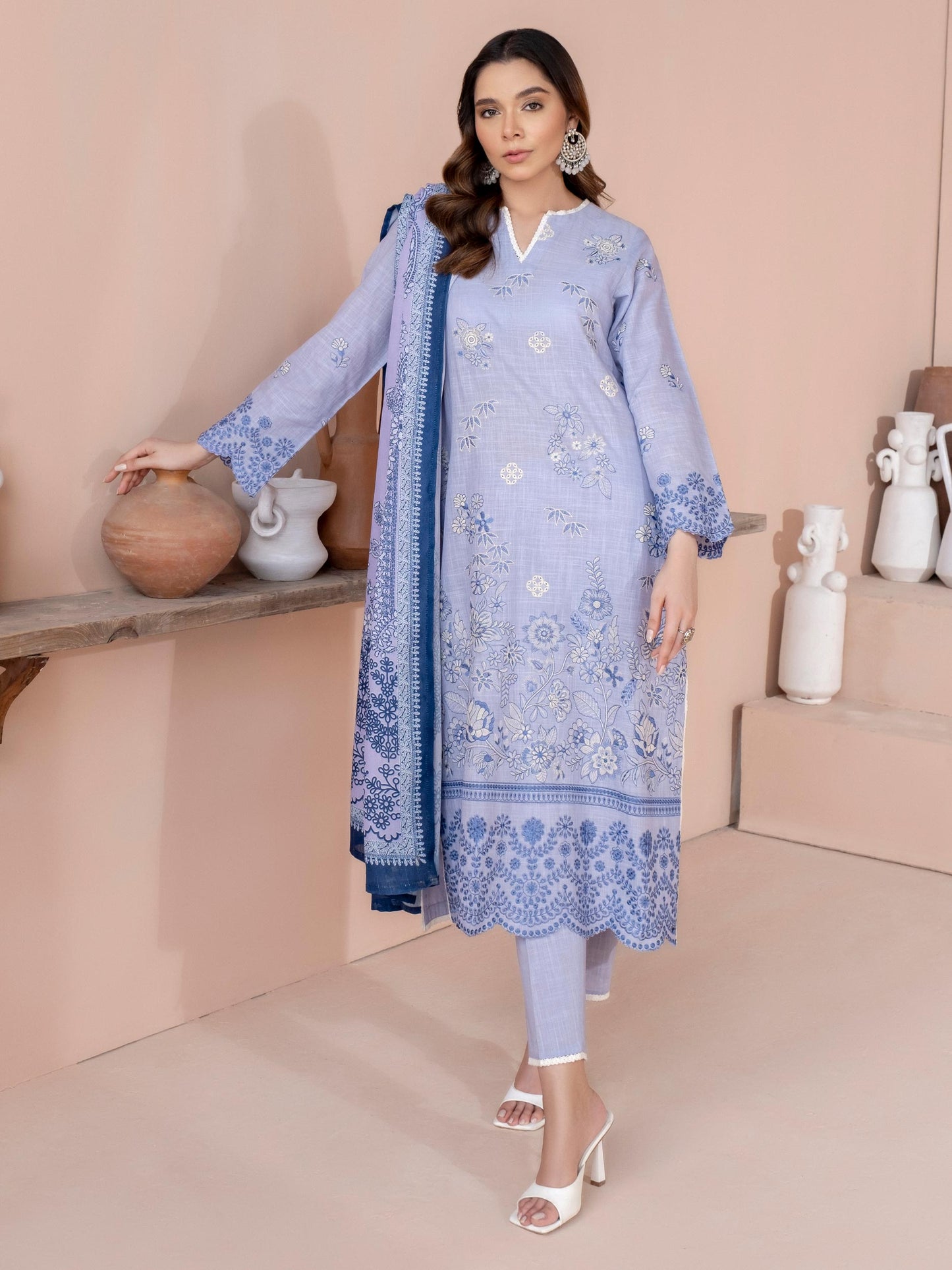 3 Piece Khaddar Suit-Embroidered (Unstitched)