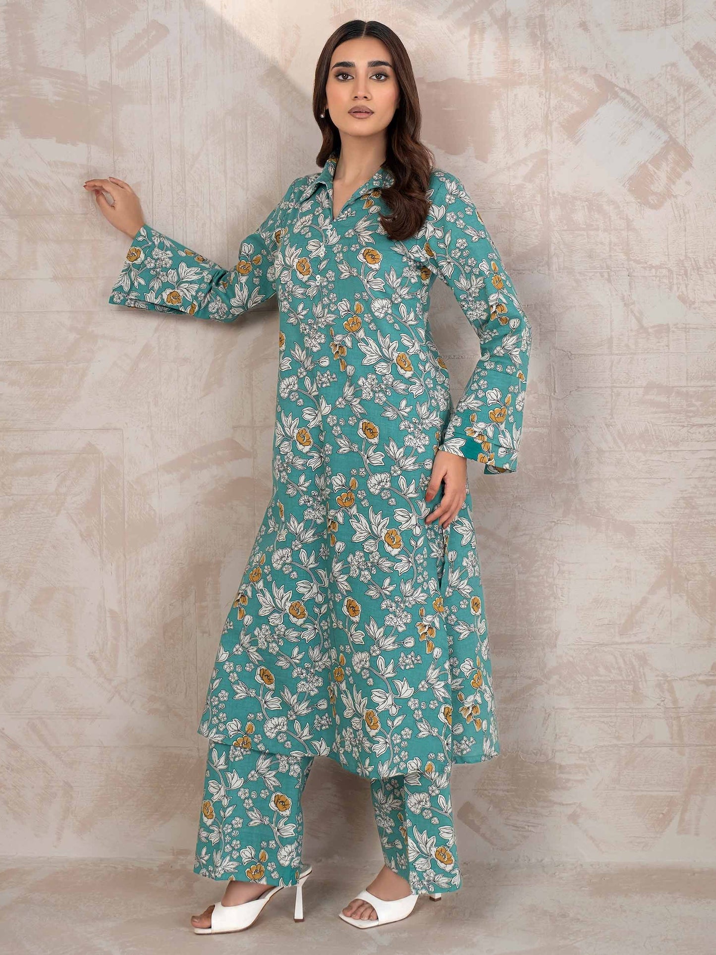 2 Piece Khaddar Suit-Printed (Unstitched)