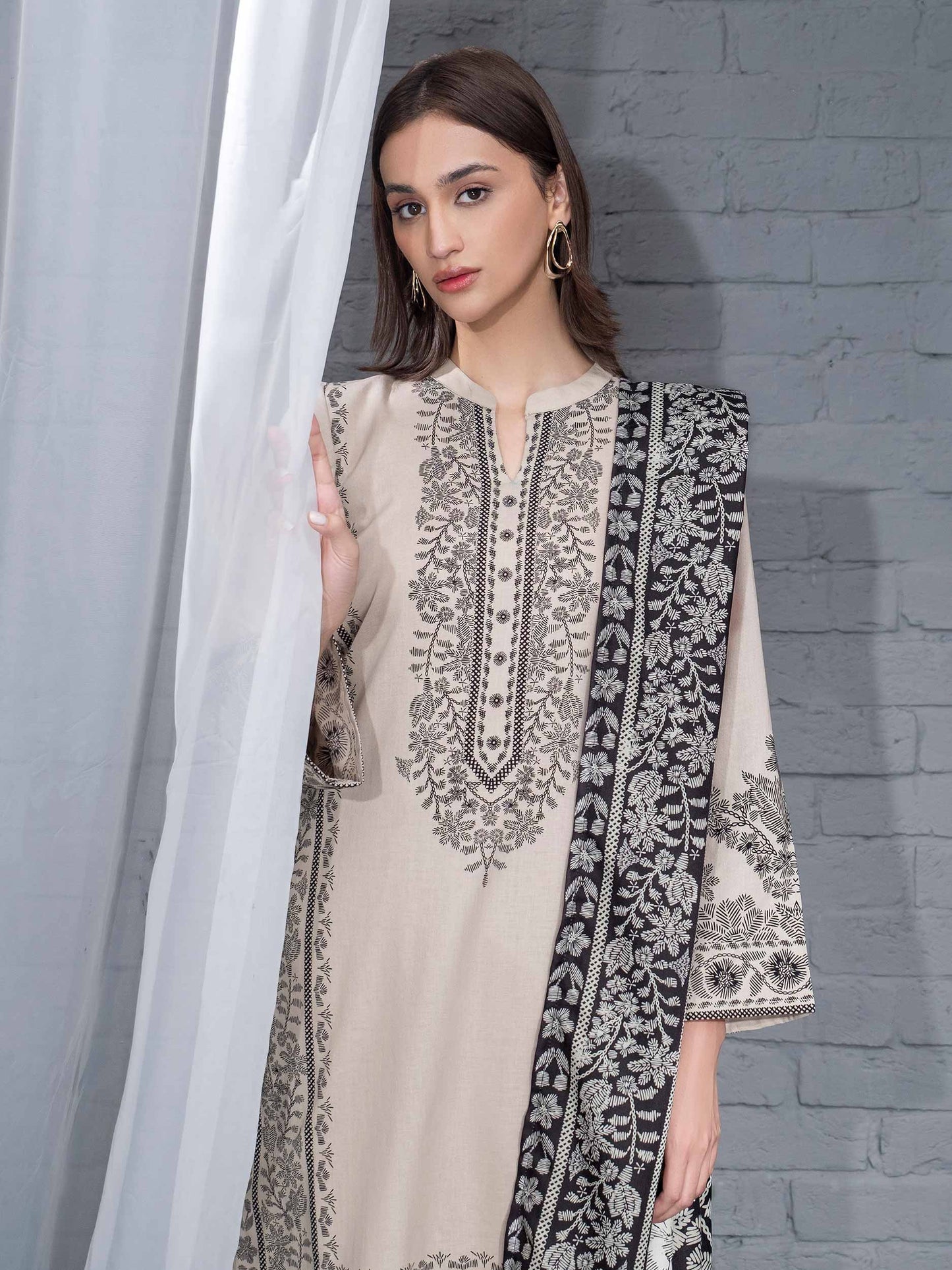 2 Piece Khaddar Suit-Printed (Unstitched)