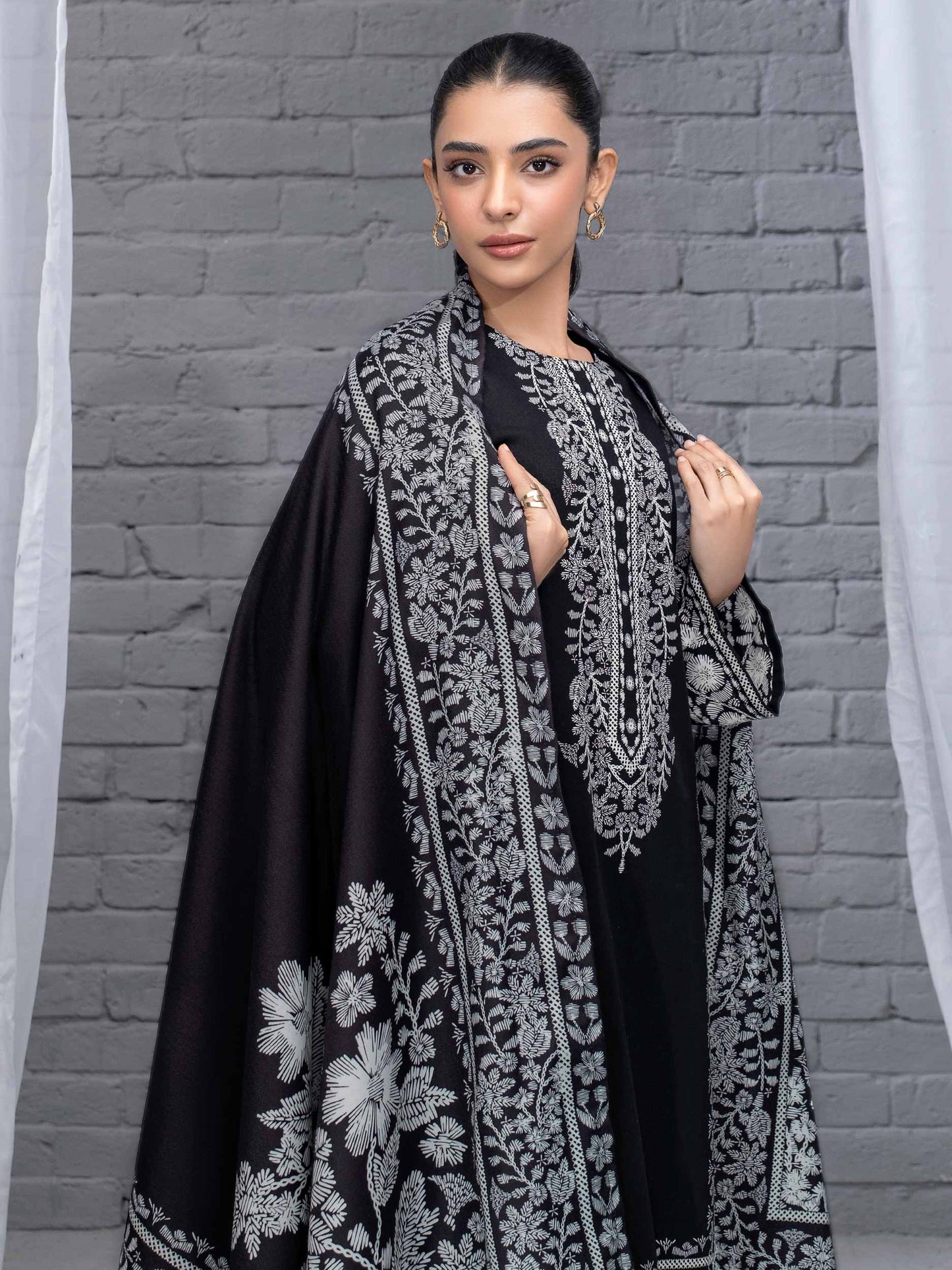 2 Piece Khaddar Suit-Printed (Unstitched)