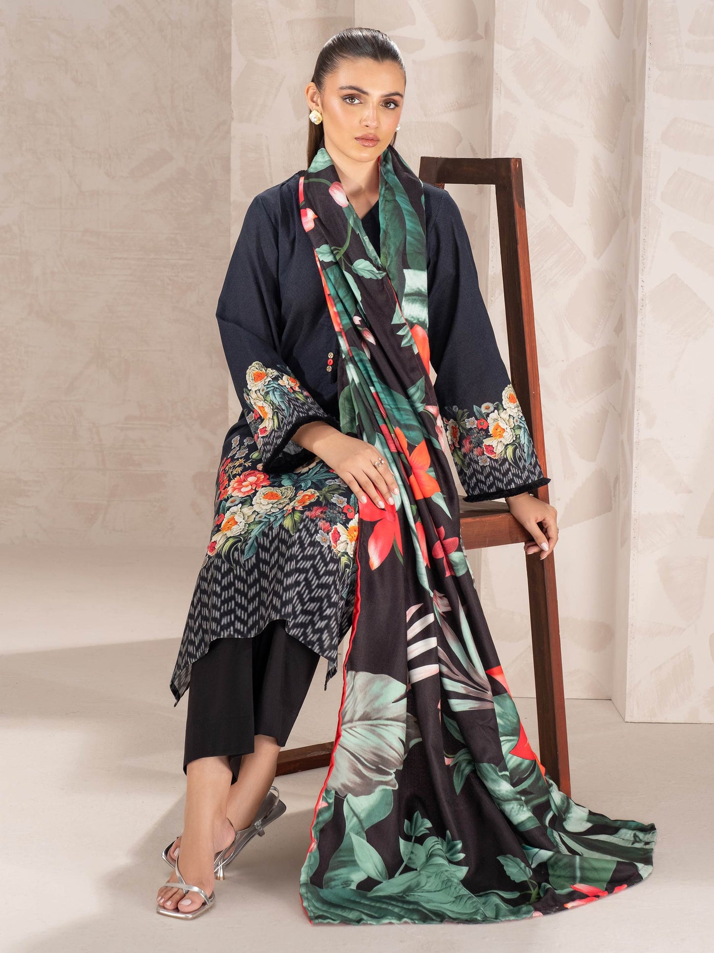 2 Piece Khaddar Suit-Printed (Unstitched)