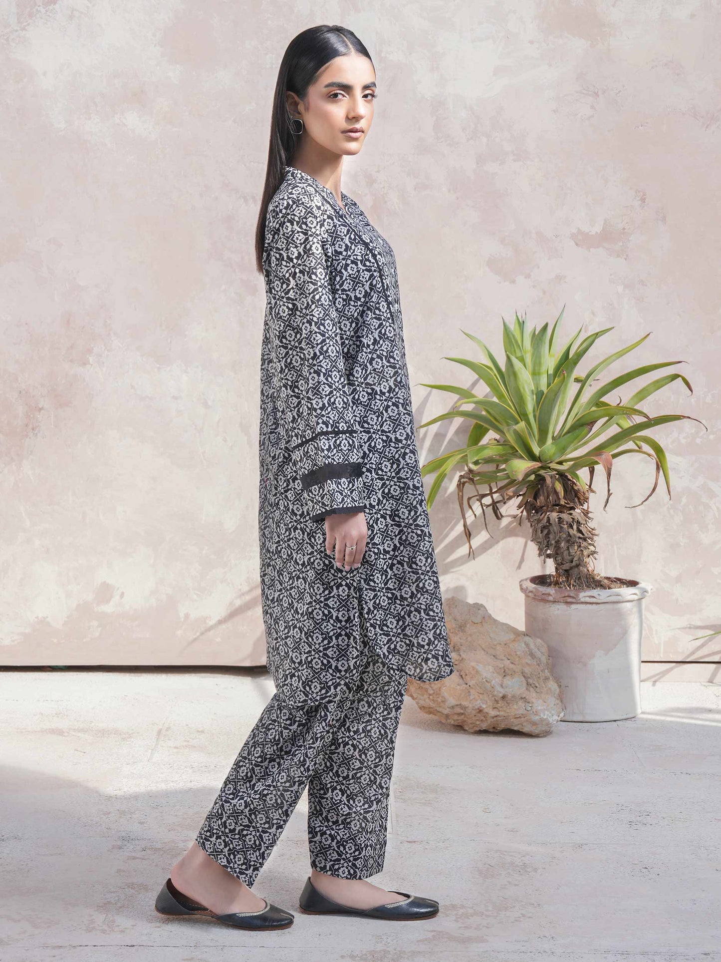 2 Piece Lawn Suit-Printed (Unstitched)