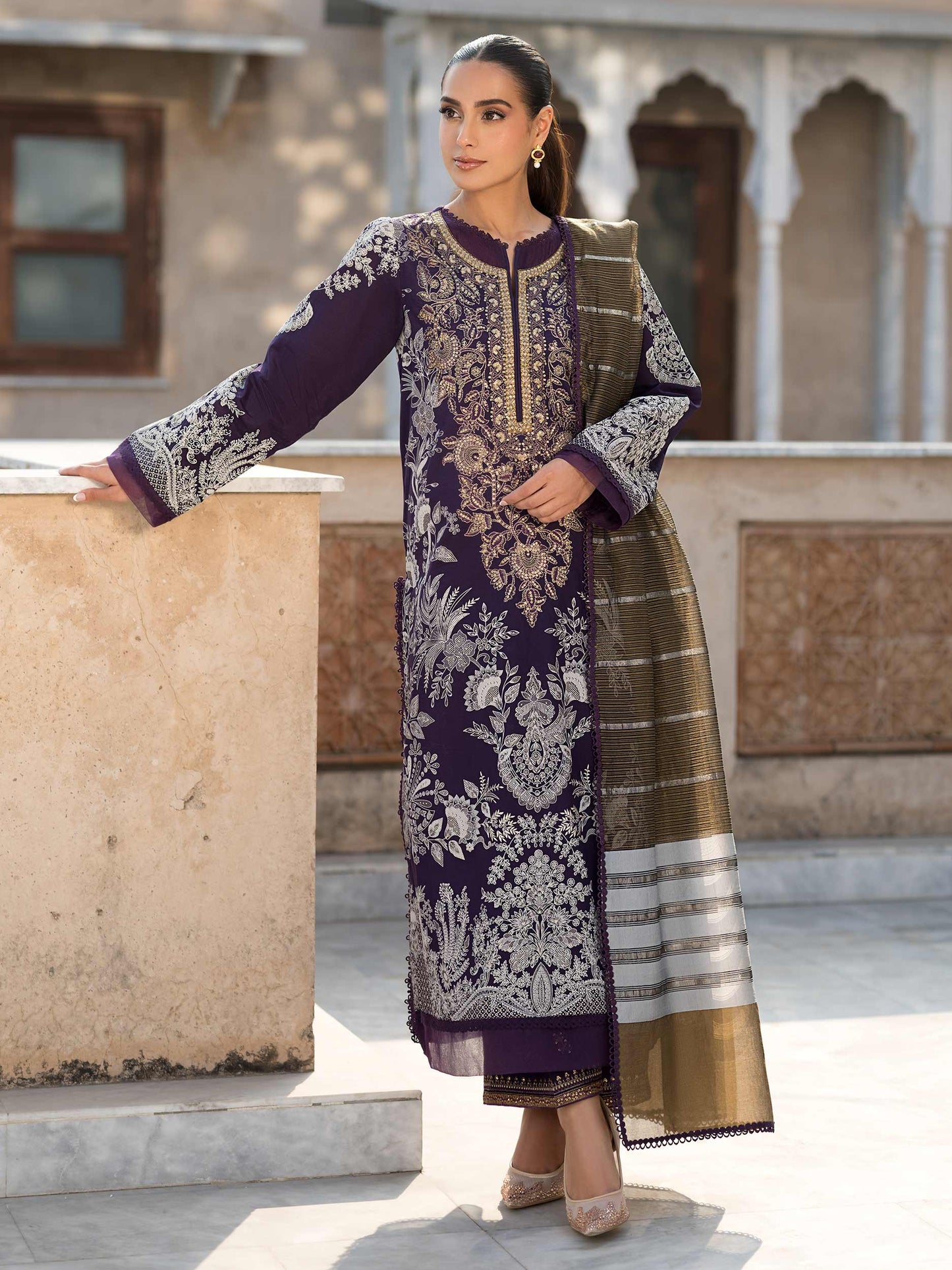 3 Piece Lawn Suit-Embroidered (Unstitched)