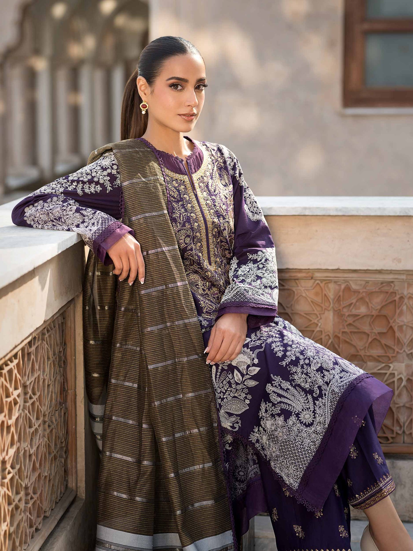 3 Piece Lawn Suit-Embroidered (Unstitched)