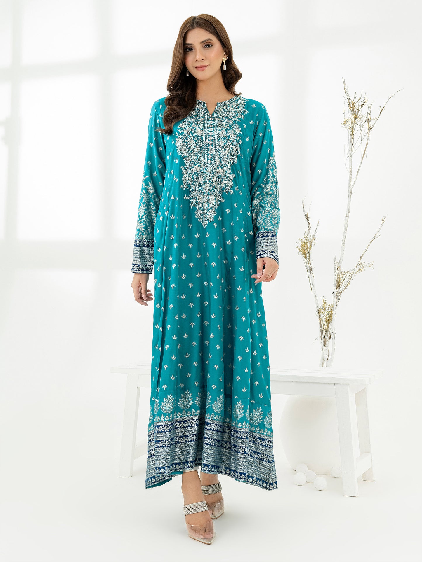 Lawn Pishwas-Embroidered (Pret)